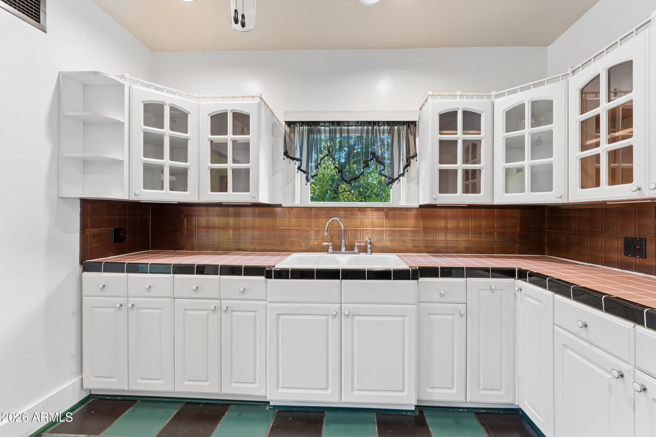 KENILWORTH BLKS 7-14 - Residential