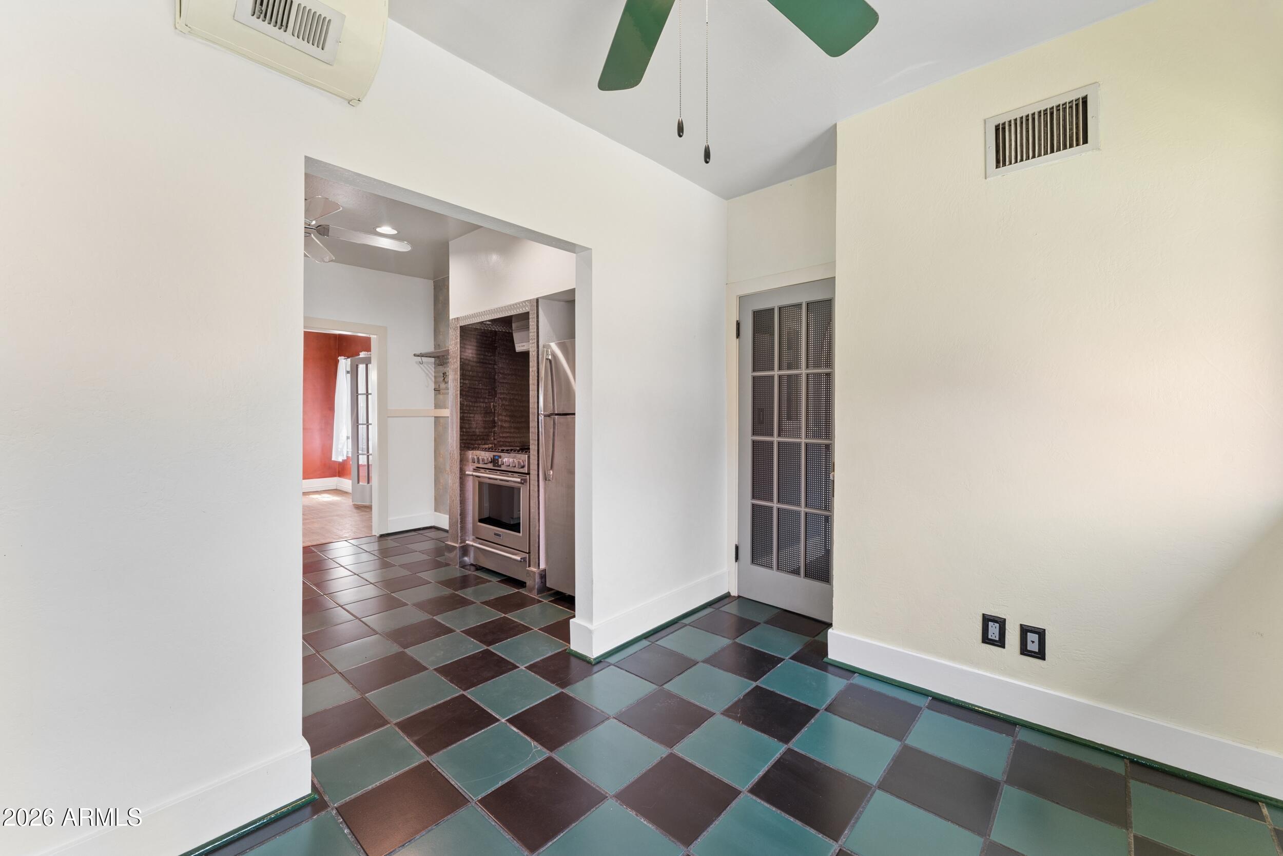 KENILWORTH BLKS 7-14 - Residential