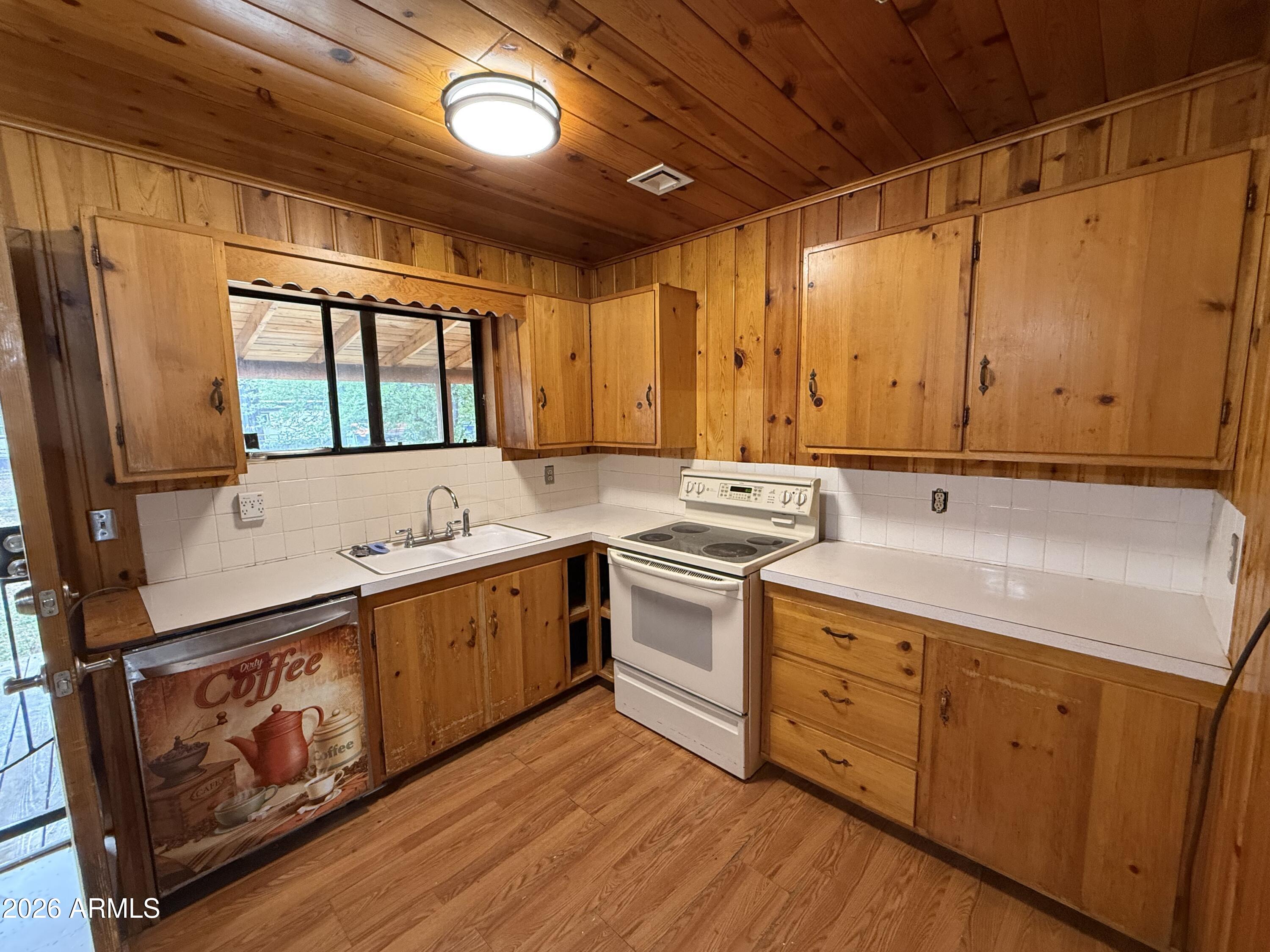 MOUNTAIN VIEW - Residential