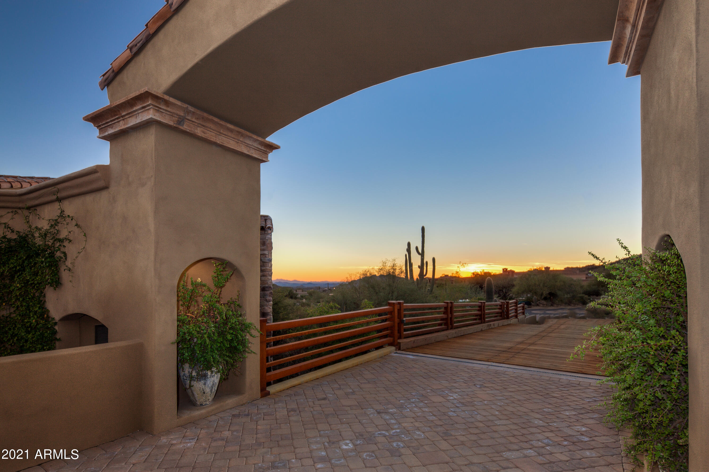 DESERT MOUNTAIN - Residential