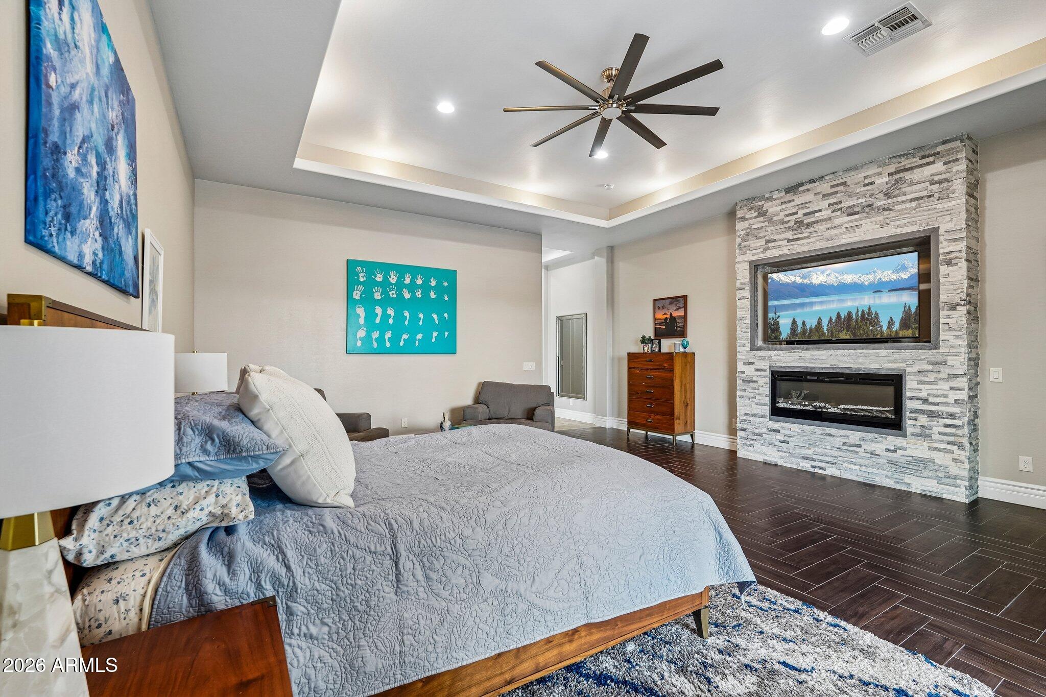 TWELVE OAKS ESTATES - Residential