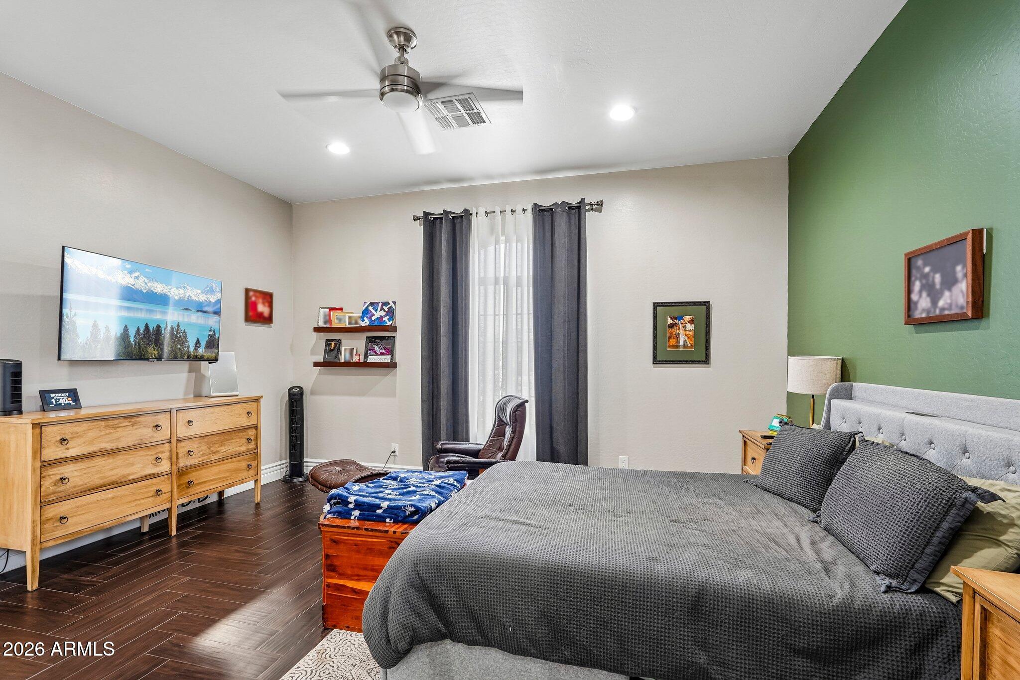 TWELVE OAKS ESTATES - Residential