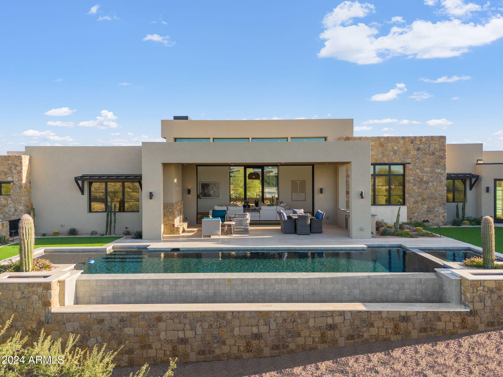 Mirabel Club - Residential