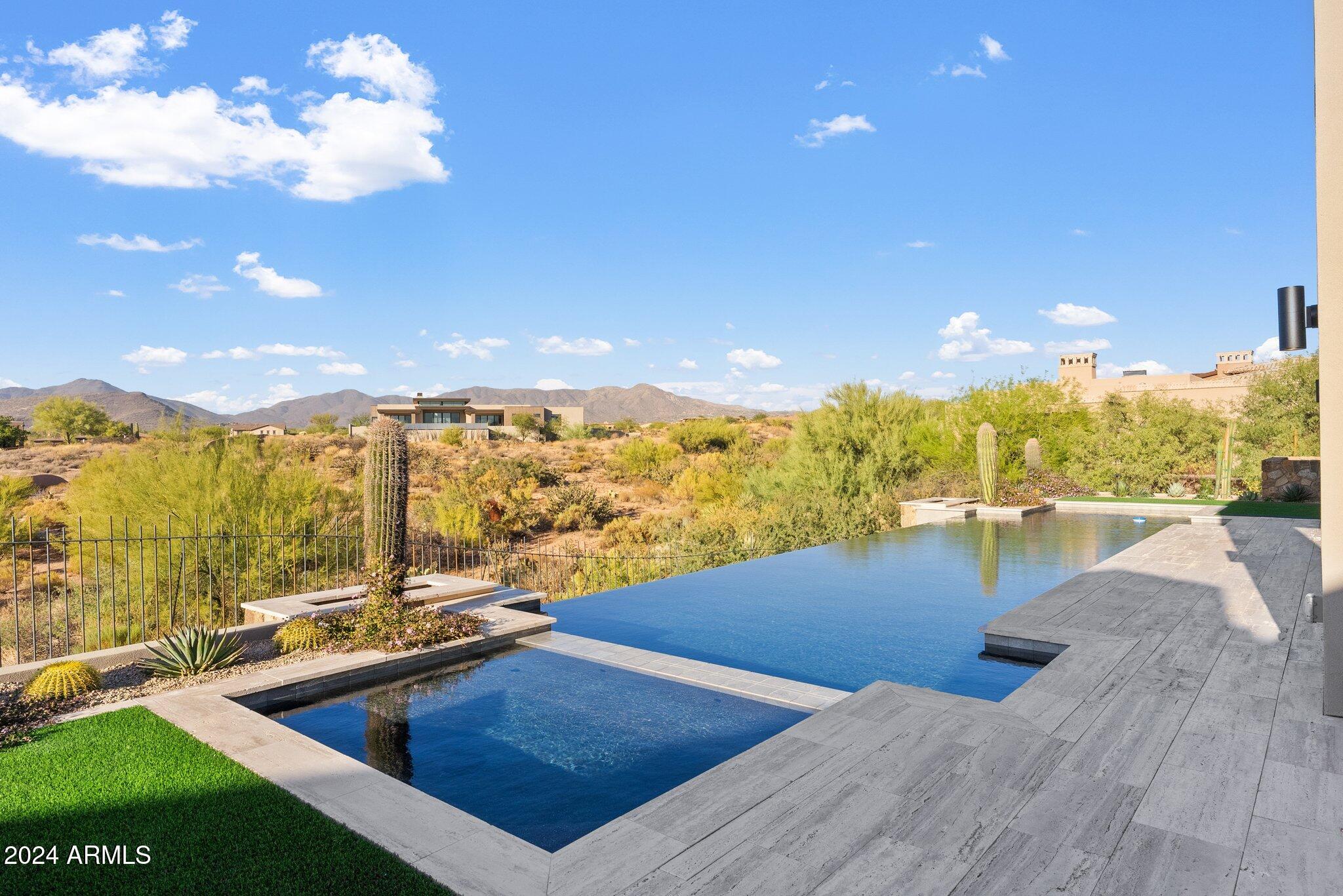 Mirabel Club - Residential