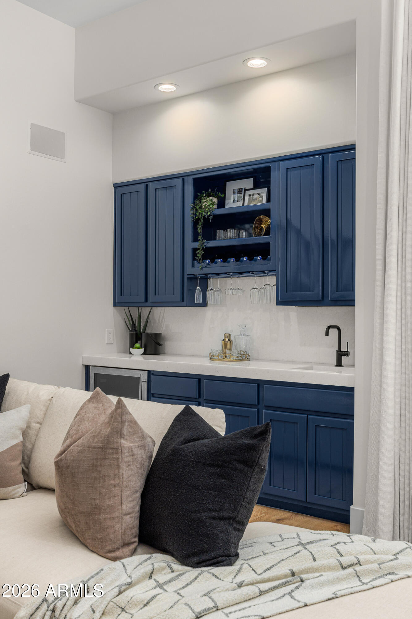 MERRILL CANTATIERRA LOT 1-49 PUT STS IND BEND WASH - Residential