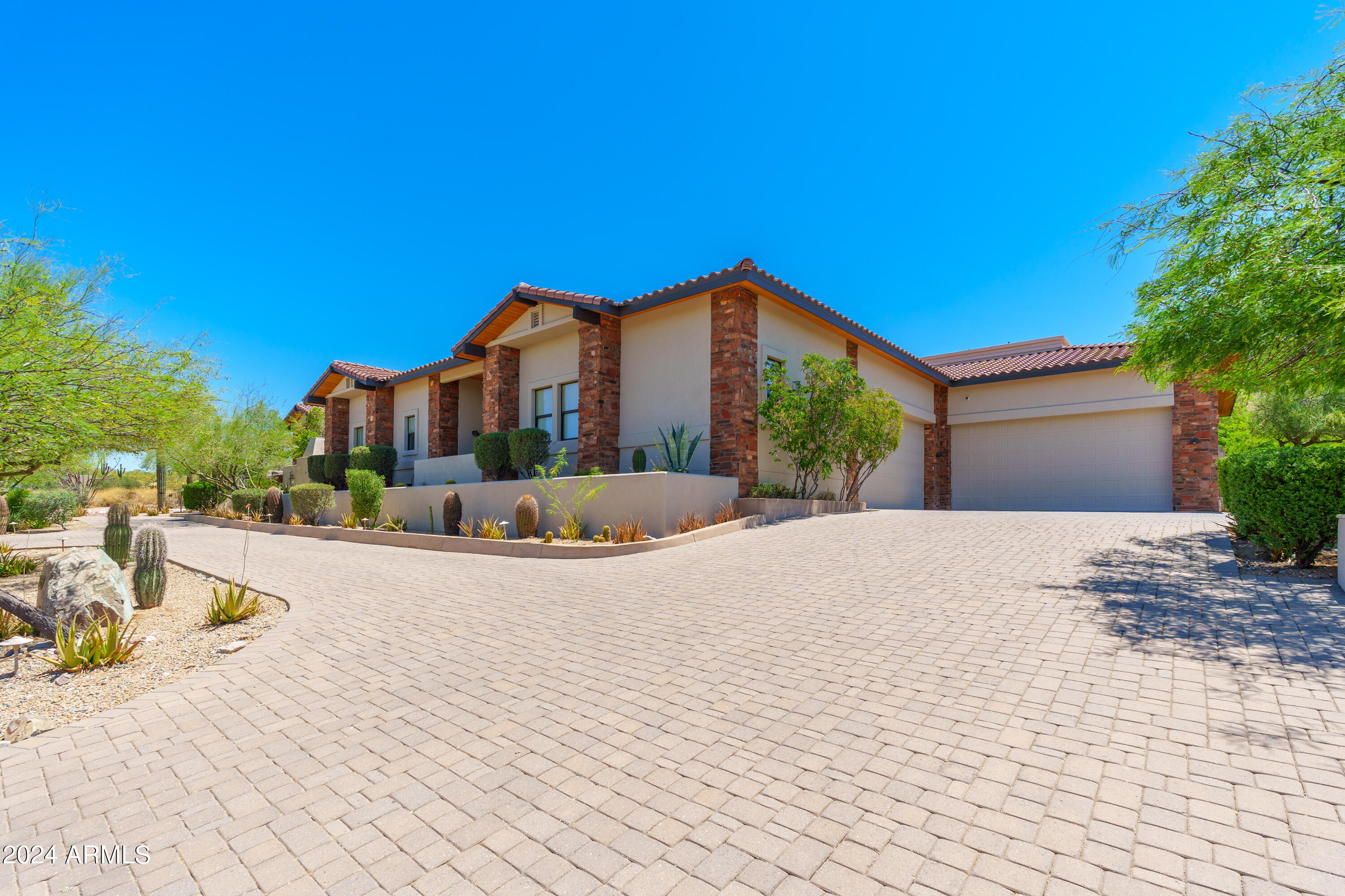 PINNACLE PEAK VISTAS III - Residential