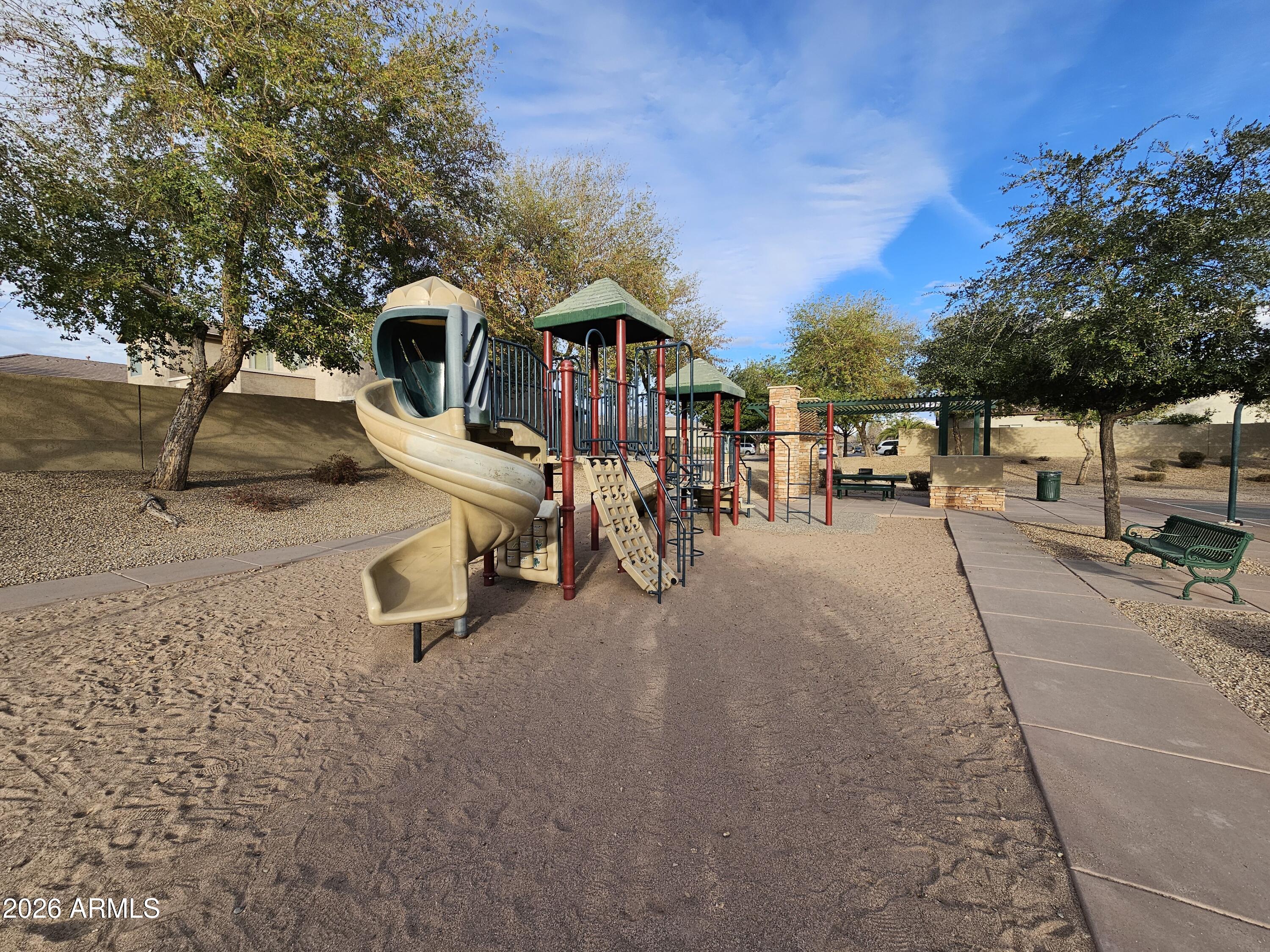 ROVEY FARM ESTATES SOUTH - Residential Lease