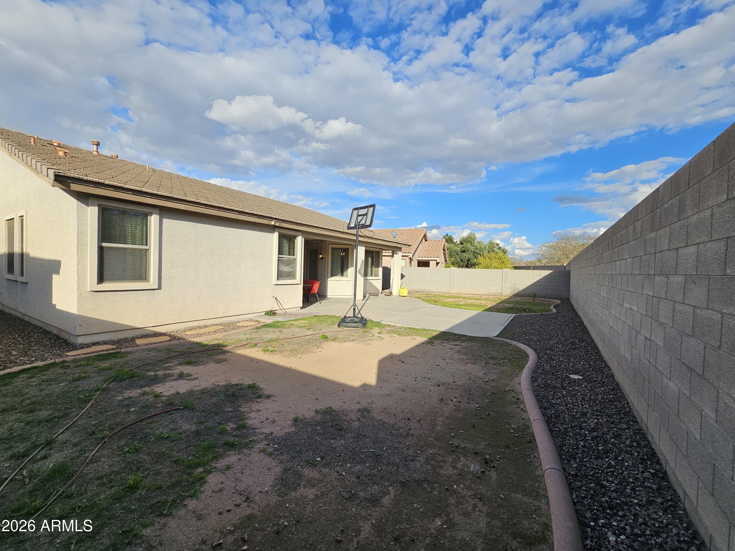 ROVEY FARM ESTATES SOUTH - Residential Lease