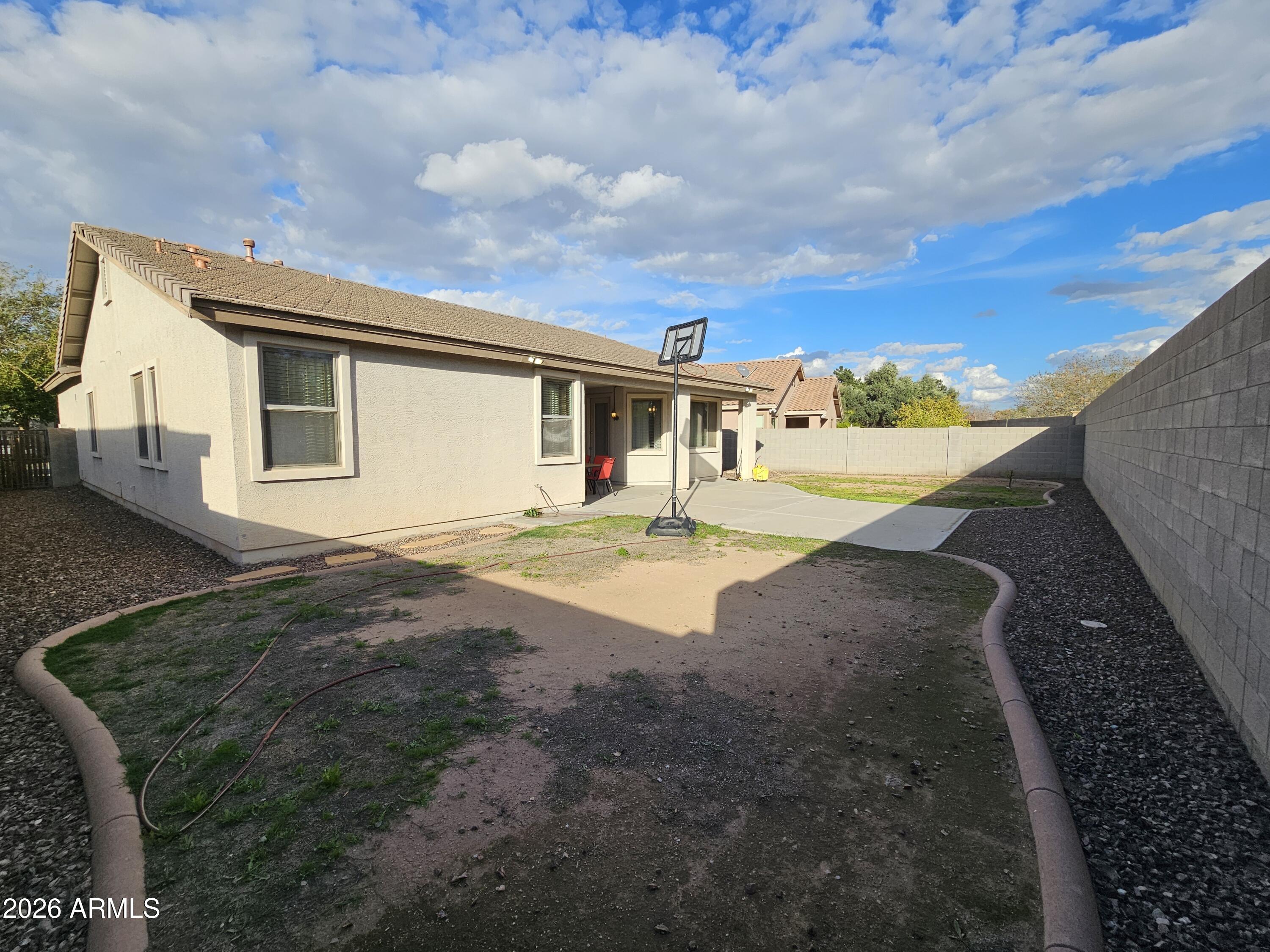 ROVEY FARM ESTATES SOUTH - Residential Lease