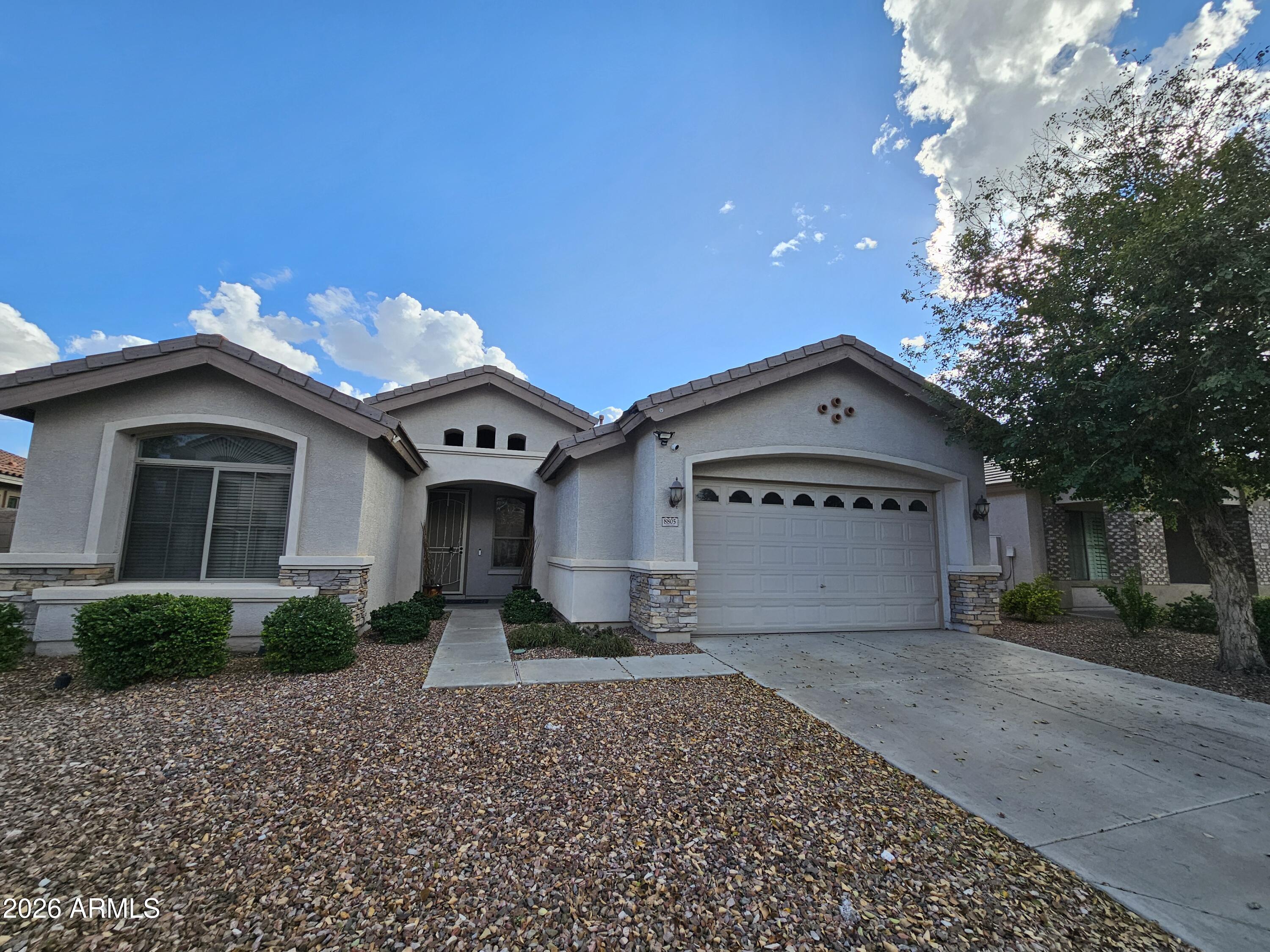 Beautifully maintained home located near the popular Westgate Entertainment District, offering easy access to shopping, dining, freeways, parks, and schools.

This spacious property features 4 bedrooms, 2 bathrooms, plus a versatile den--perfect for a home office, playroom, or additional living space. The open-concept kitchen includes granite countertops, ample cabinet space, and flows seamlessly into the main living areas with attractive tile flooring throughout.

The split floor plan provides added privacy, along with both a separate family room and den, making it ideal for comfortable and functional living.

Appliances included: refrigerator, washer, and dryer.