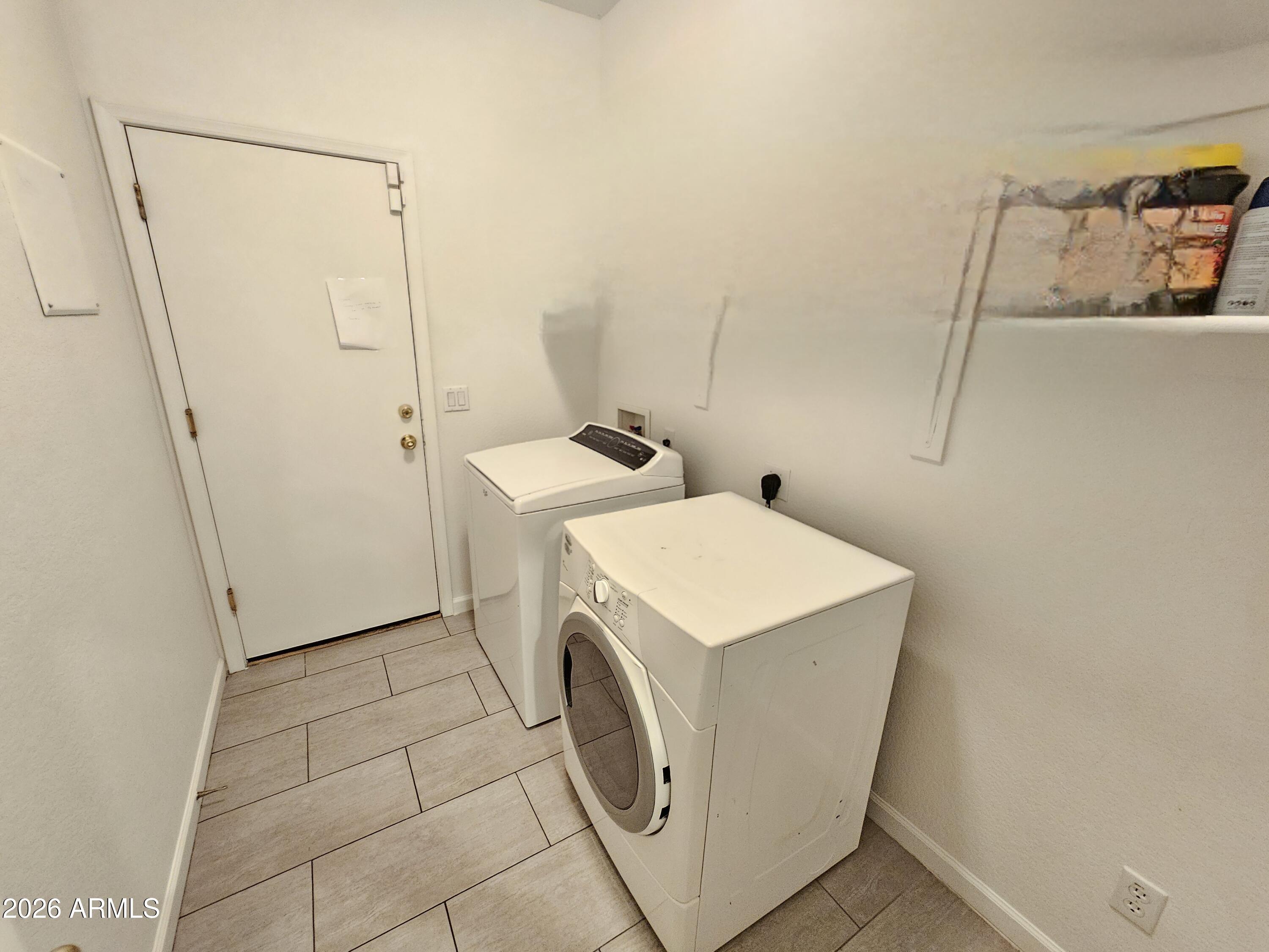 ROVEY FARM ESTATES SOUTH - Residential Lease