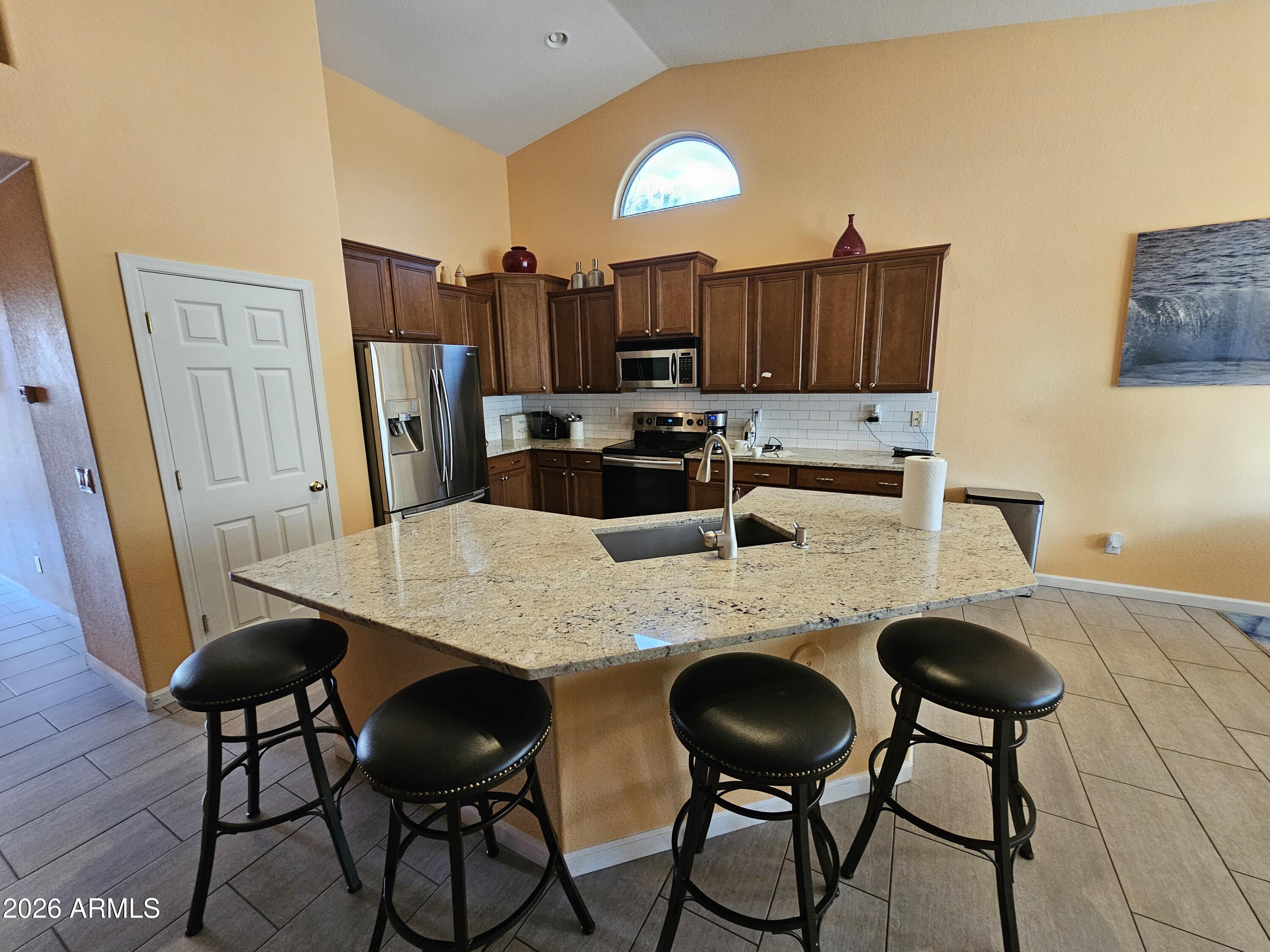 ROVEY FARM ESTATES SOUTH - Residential Lease