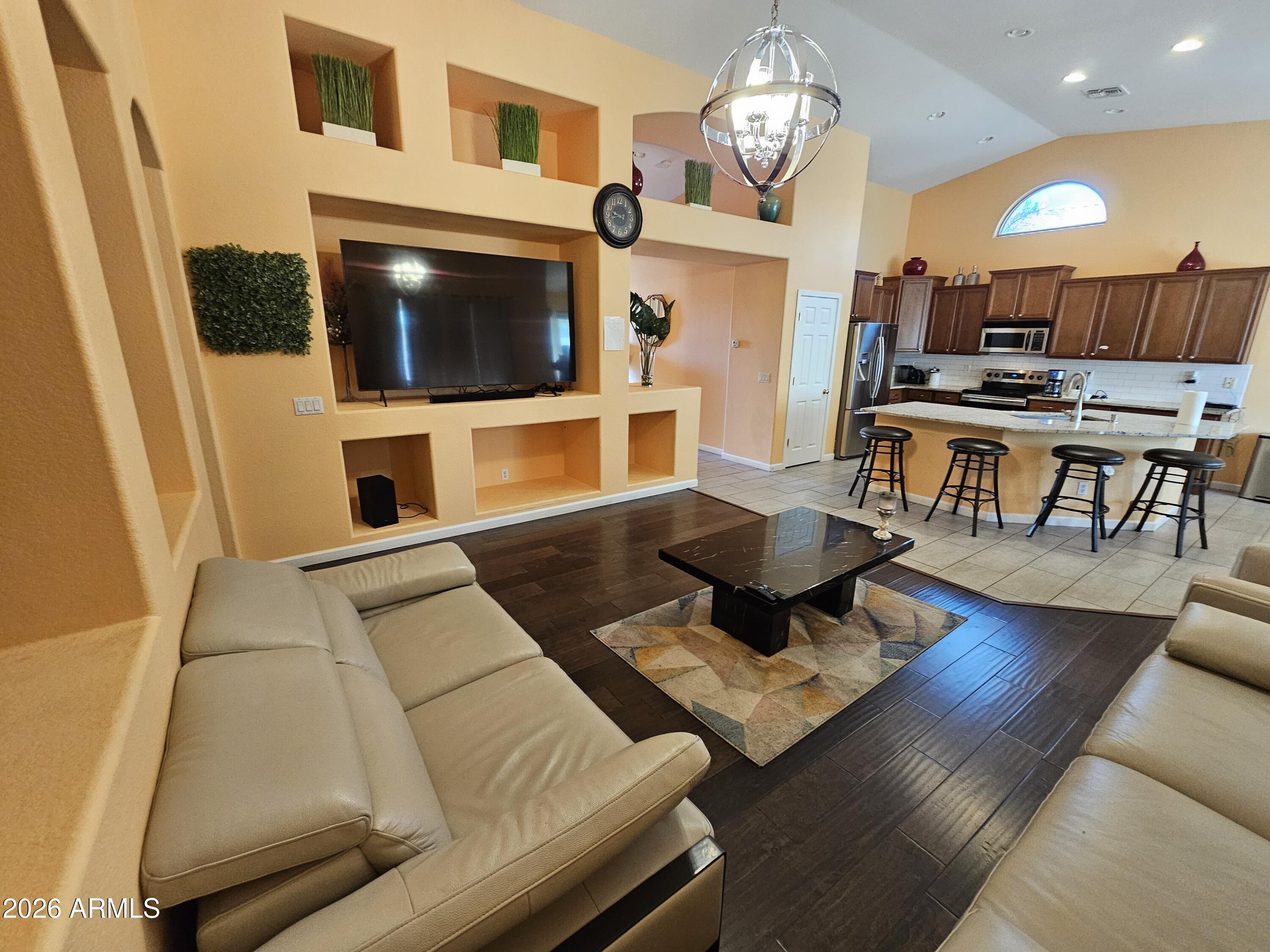 ROVEY FARM ESTATES SOUTH - Residential Lease