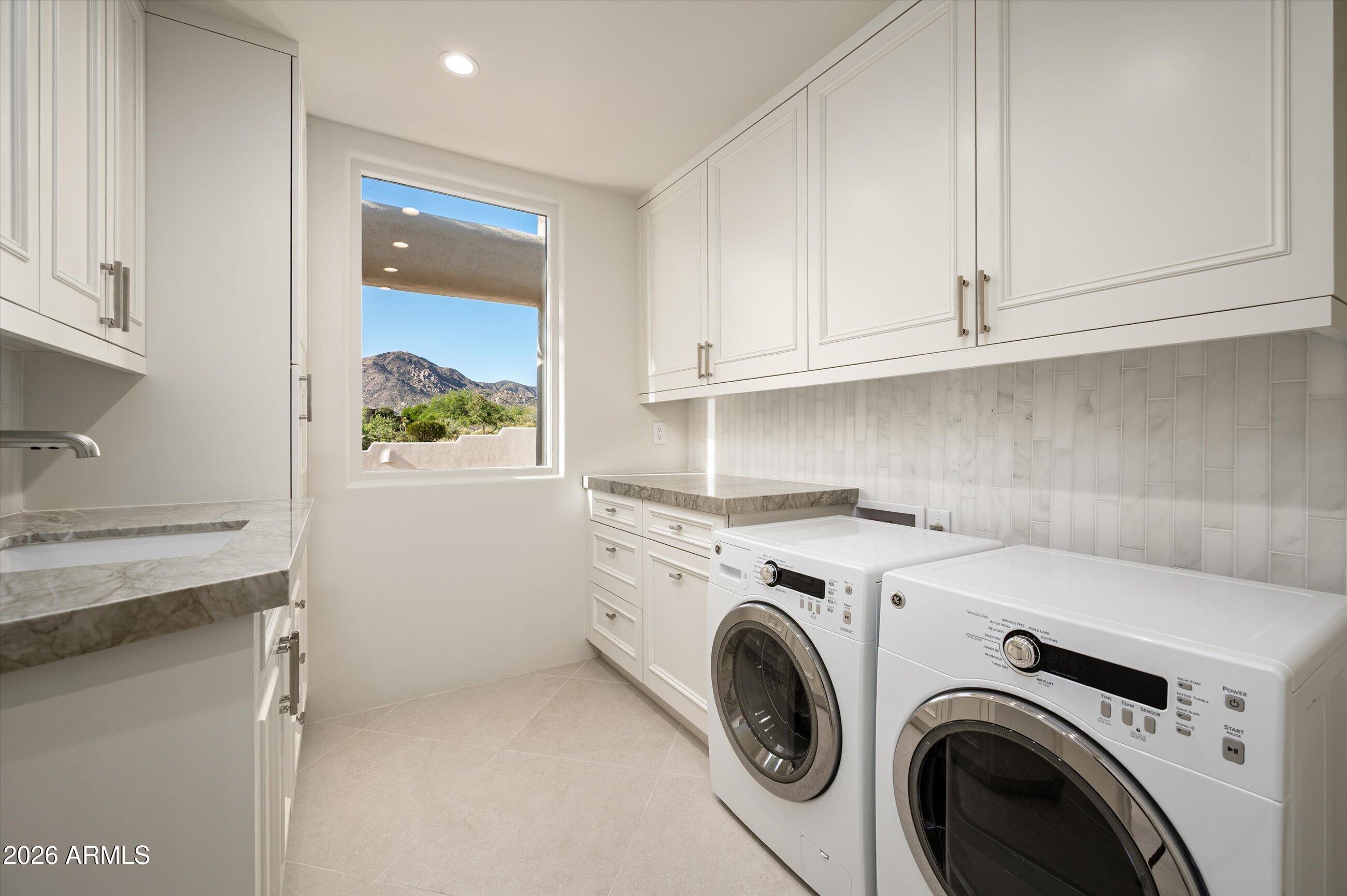DESERT MOUNTAIN - Residential