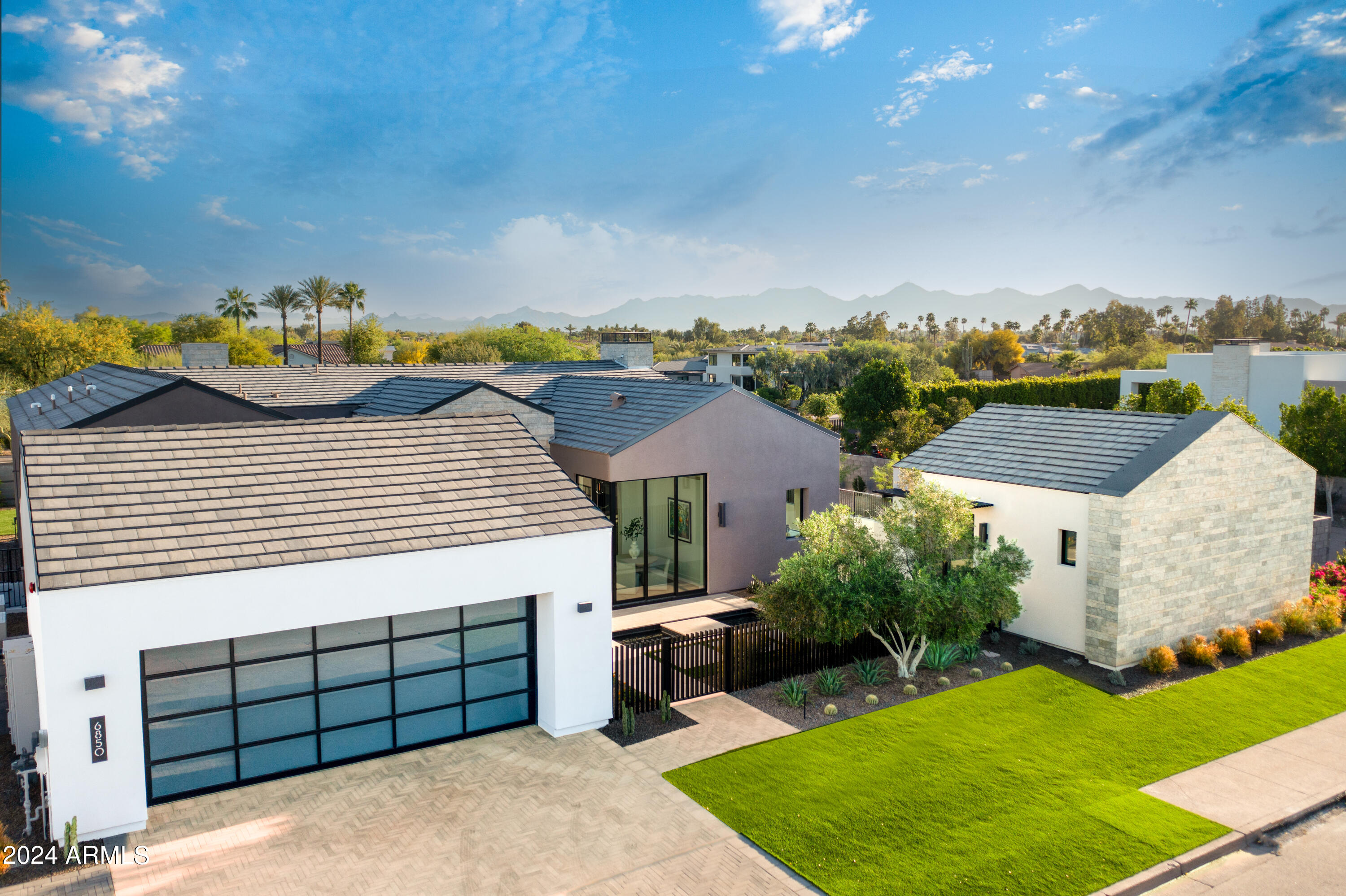 RITZ-CARLTON PARCEL B - Residential