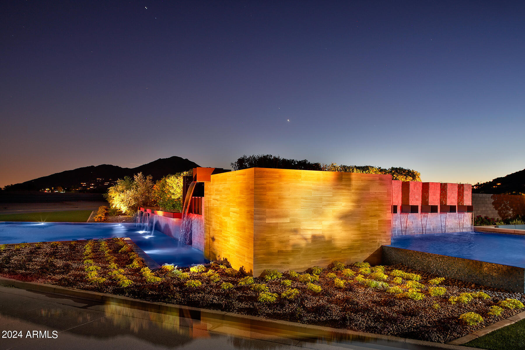 RITZ-CARLTON PARCEL B - Residential
