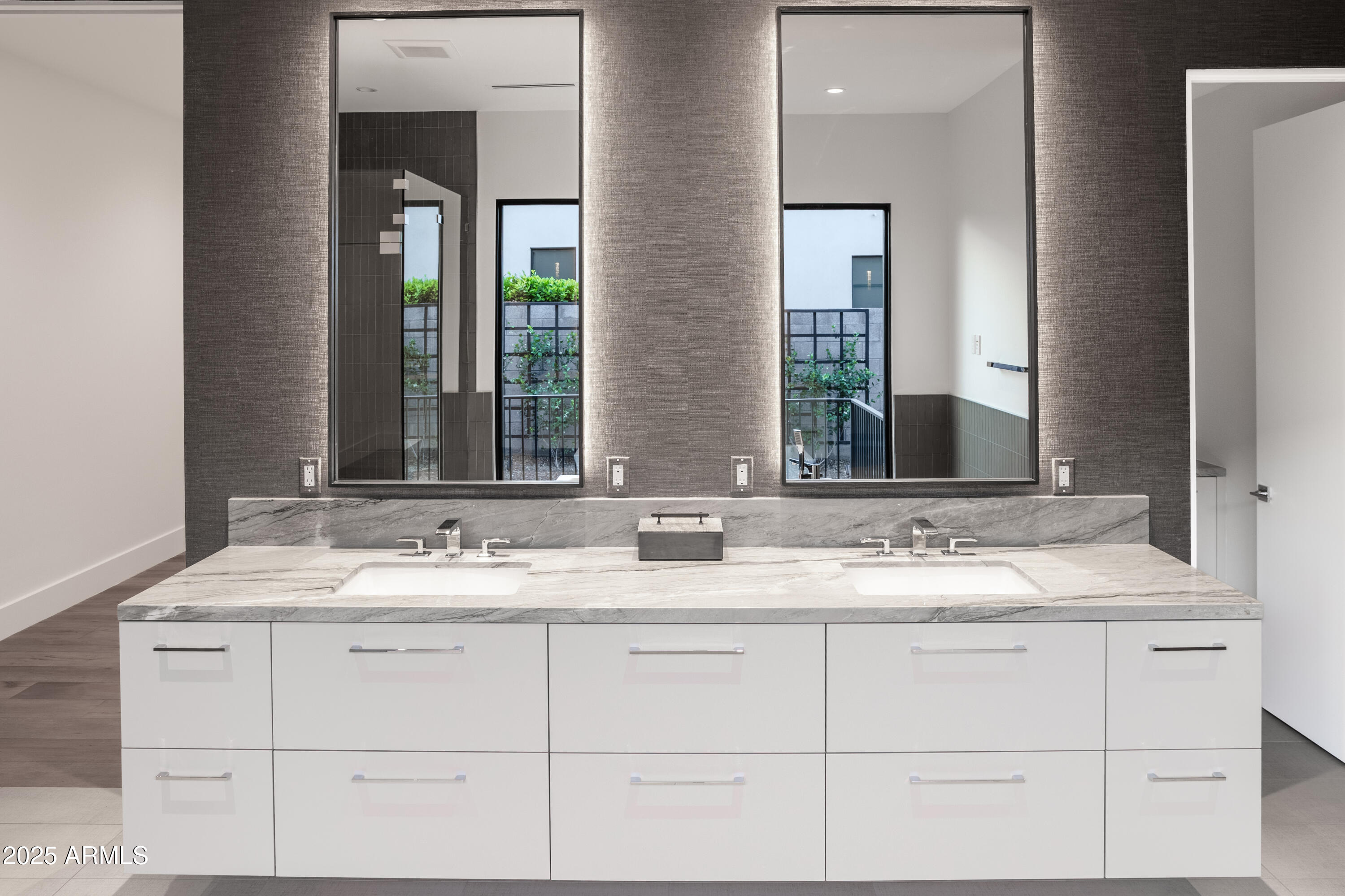 RITZ-CARLTON PARCEL B - Residential