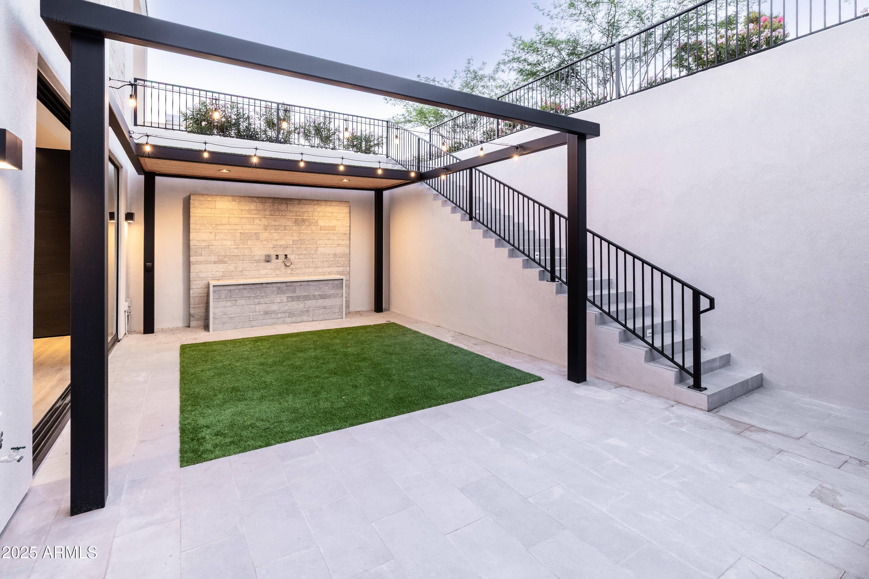 RITZ-CARLTON PARCEL B - Residential