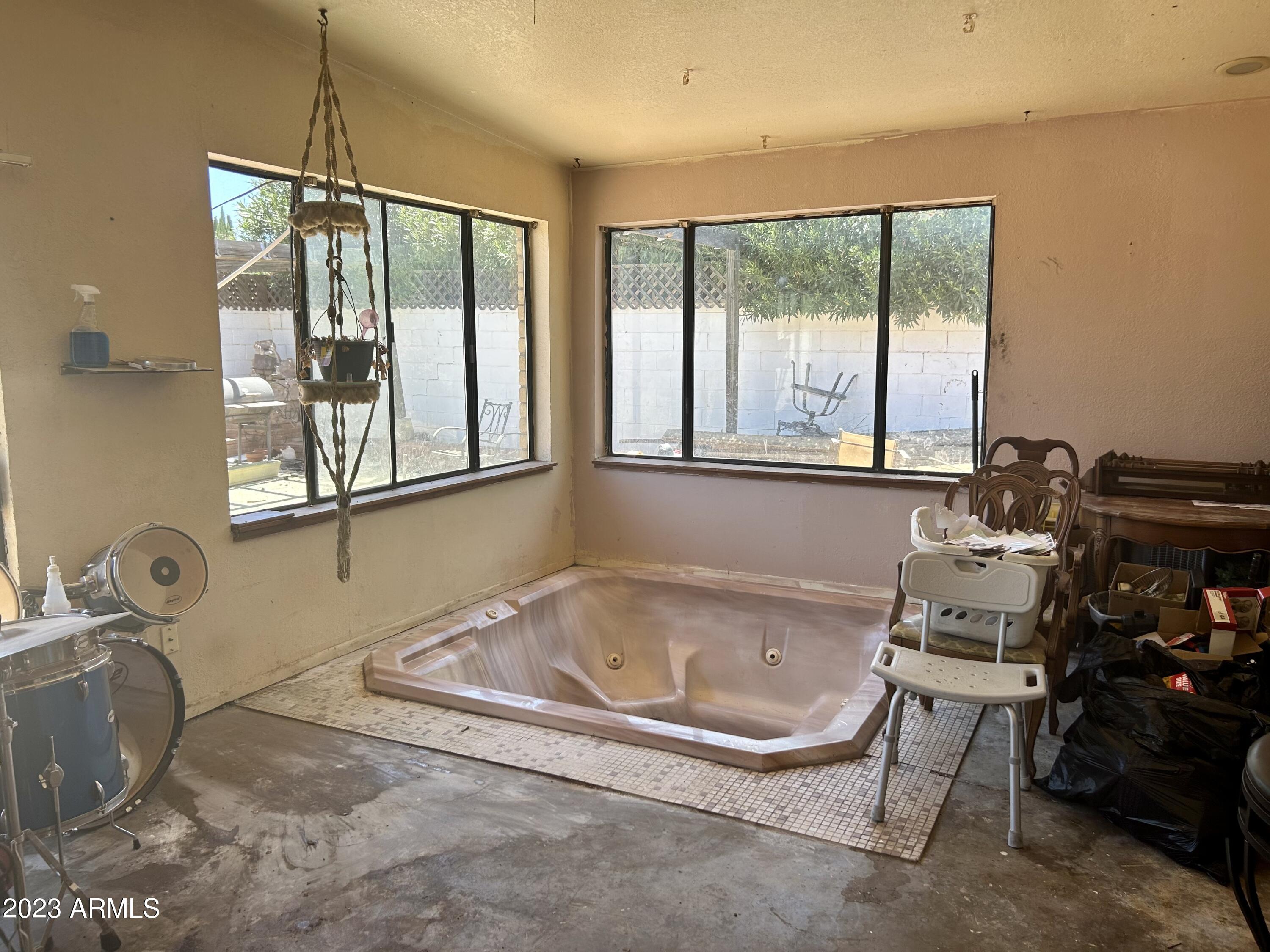 TOWN & COUNTRY ESTATES UNIT 12 - Residential