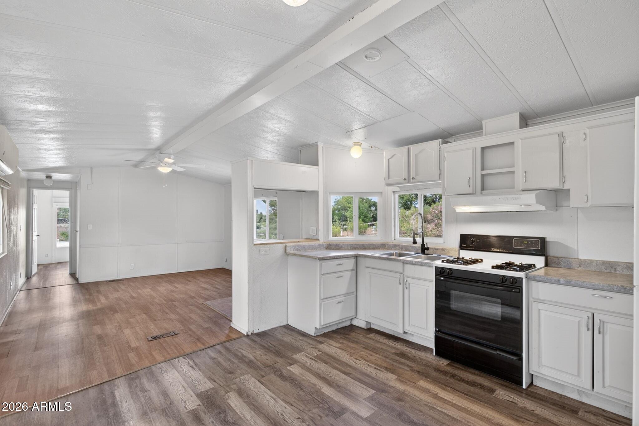 VERDE VILLAGE UNIT 3 - Residential