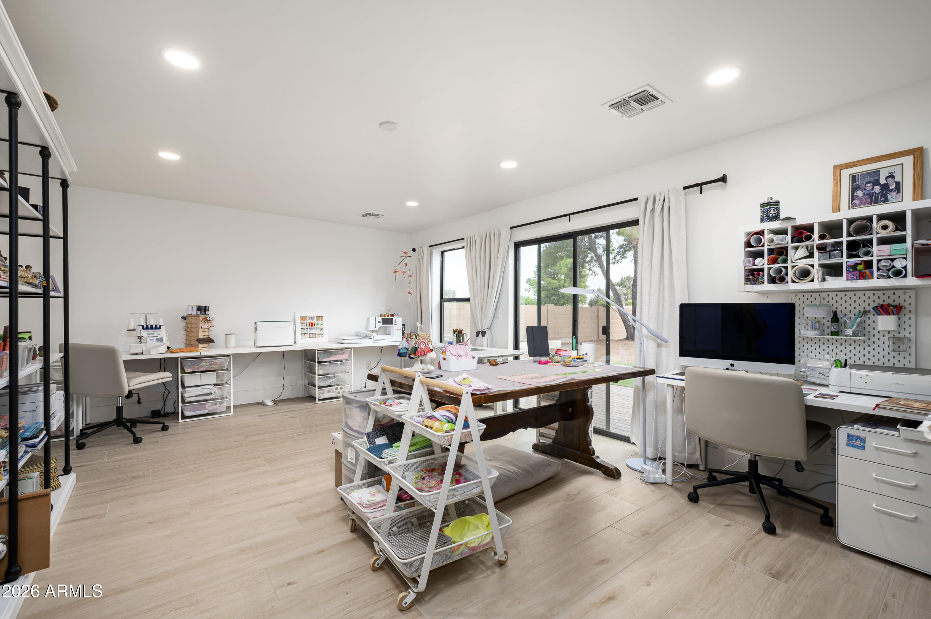 DESERT HOMES - Residential