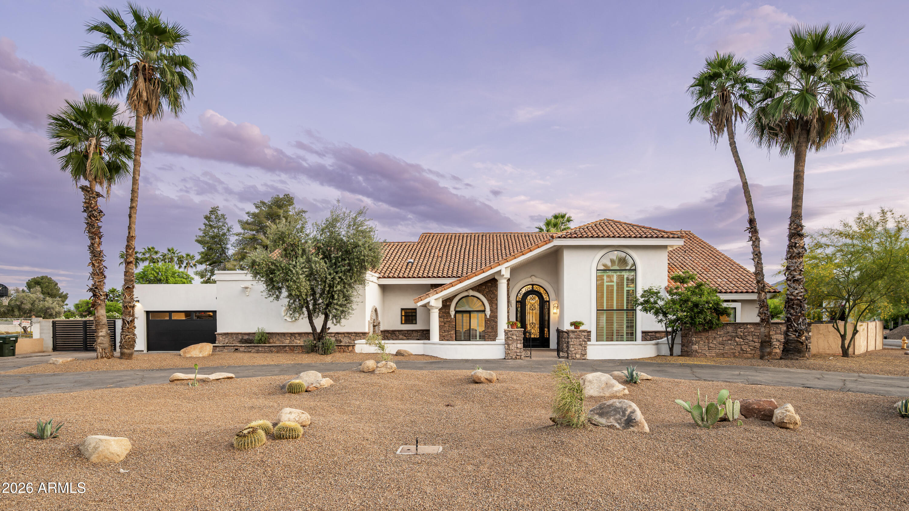 DESERT HOMES - Residential