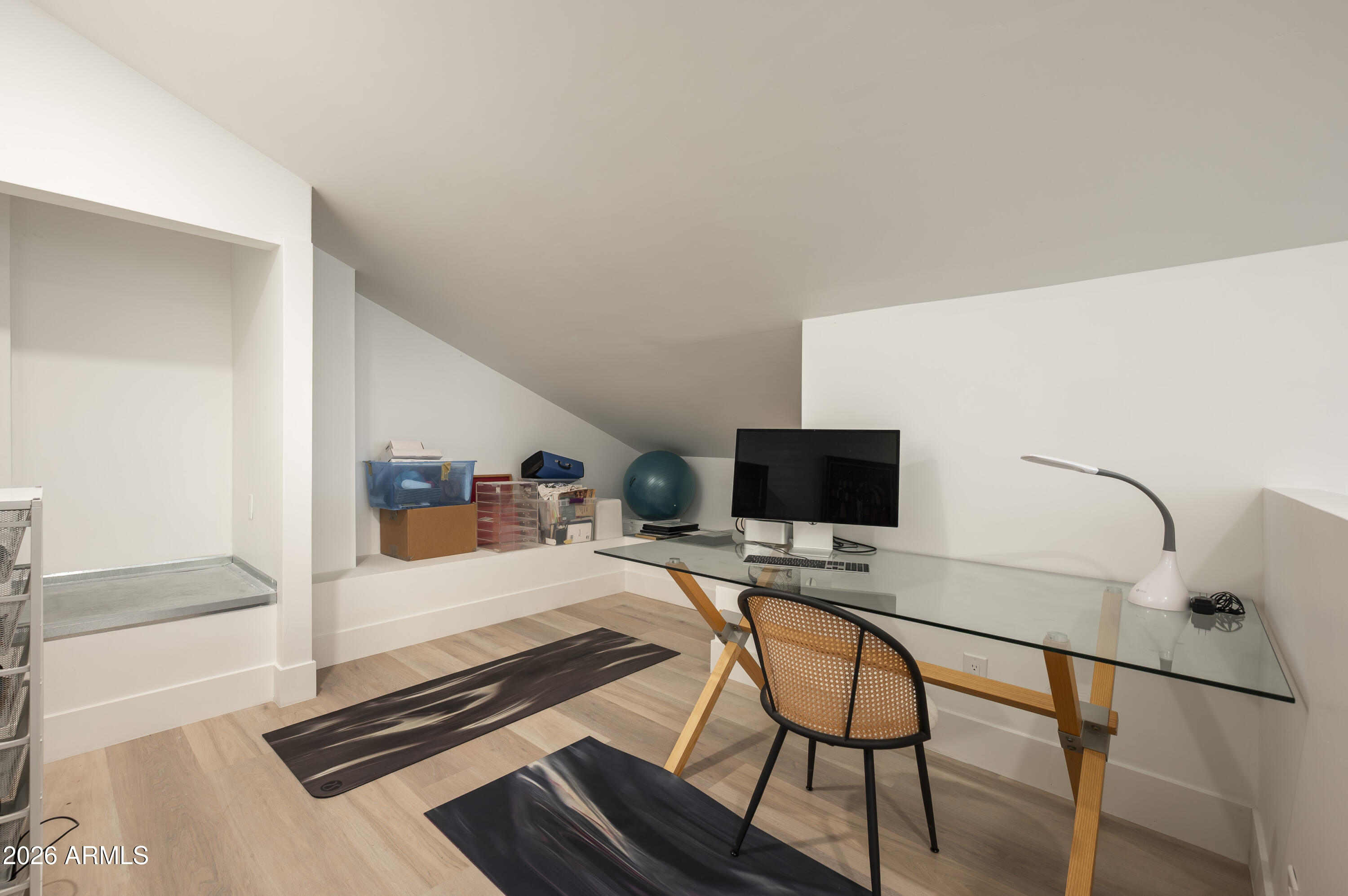 DESERT HOMES - Residential