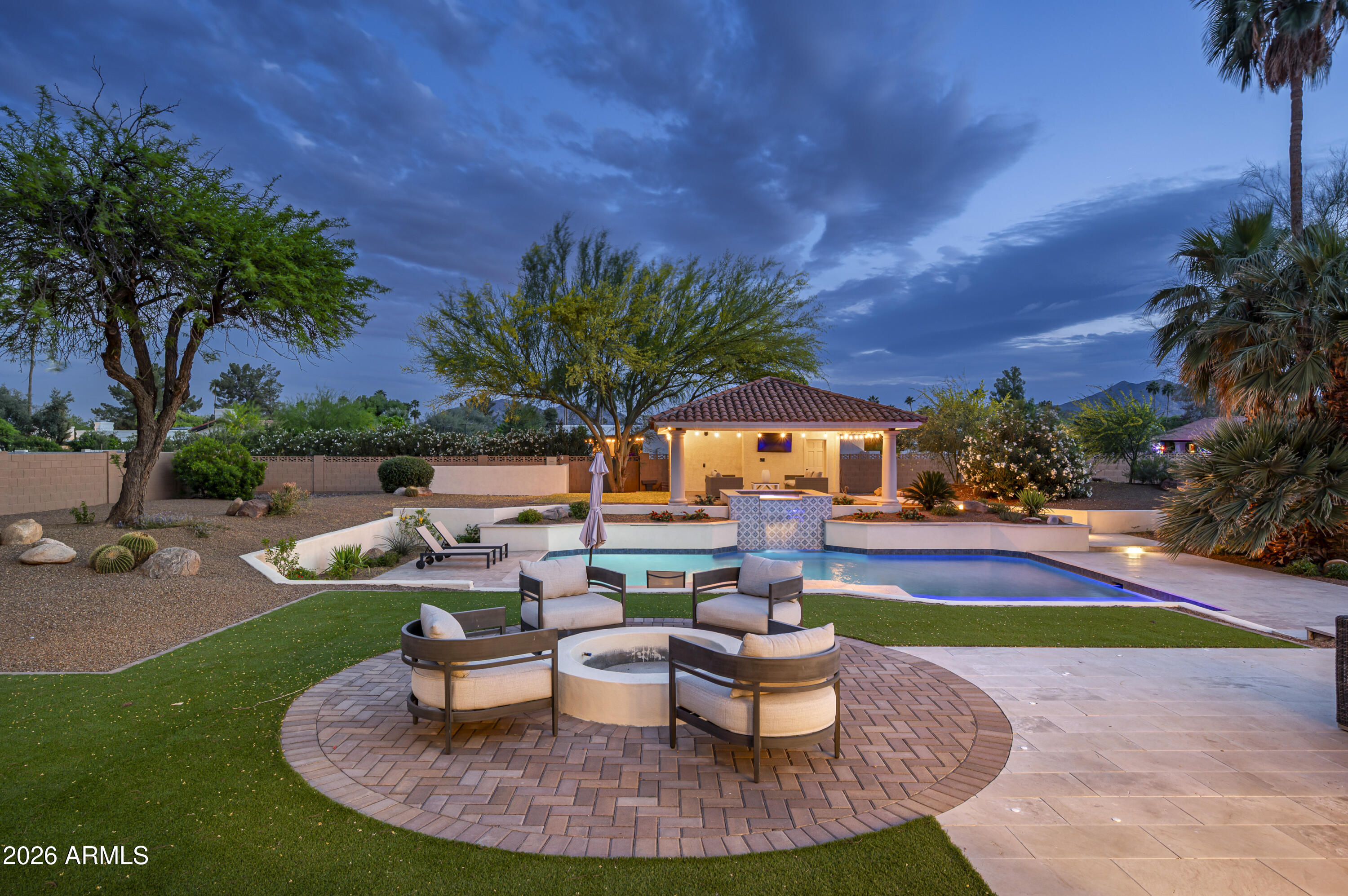 DESERT HOMES - Residential