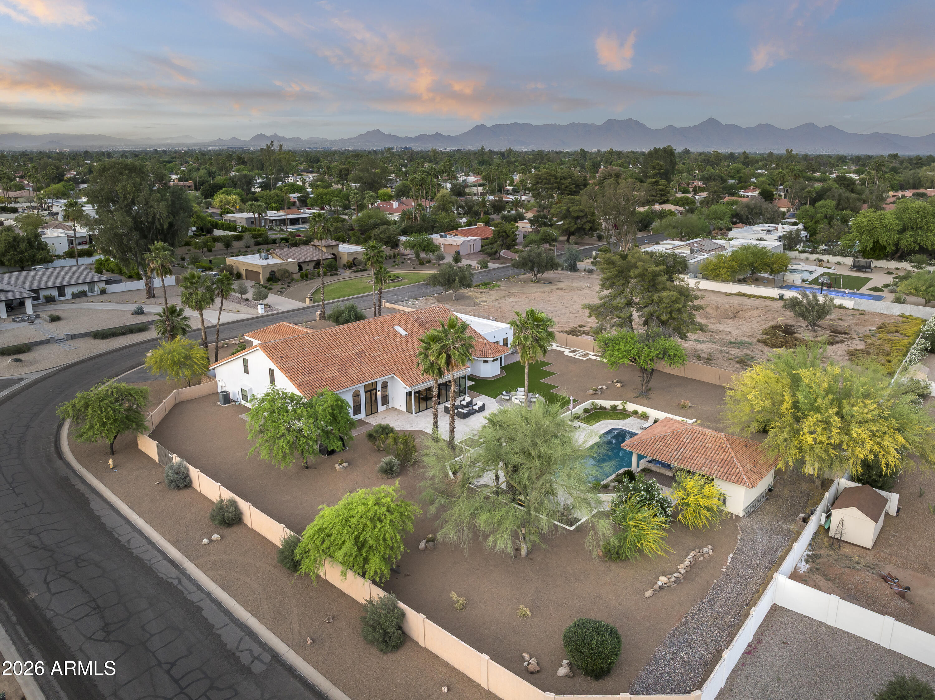 DESERT HOMES - Residential