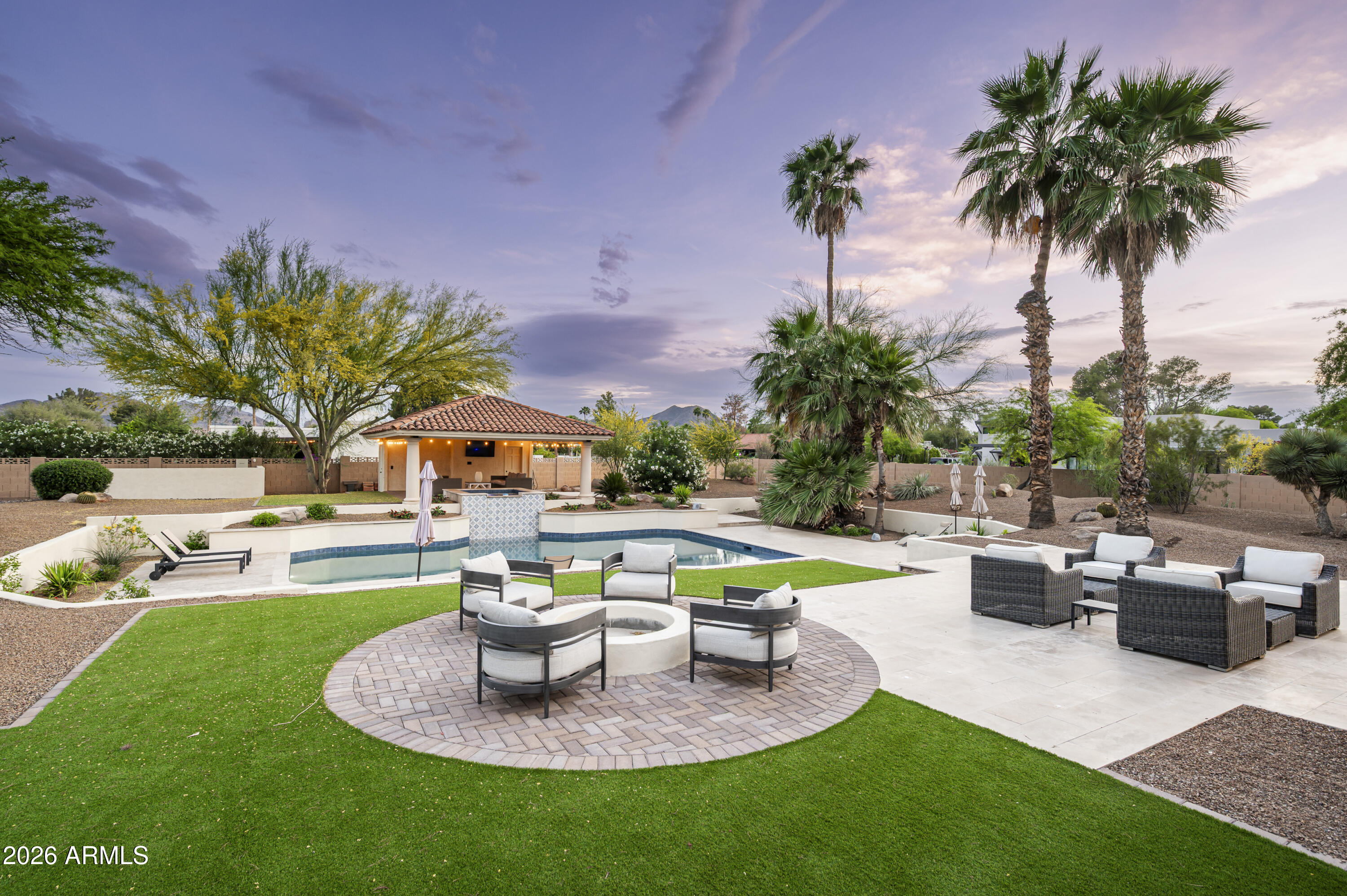 DESERT HOMES - Residential