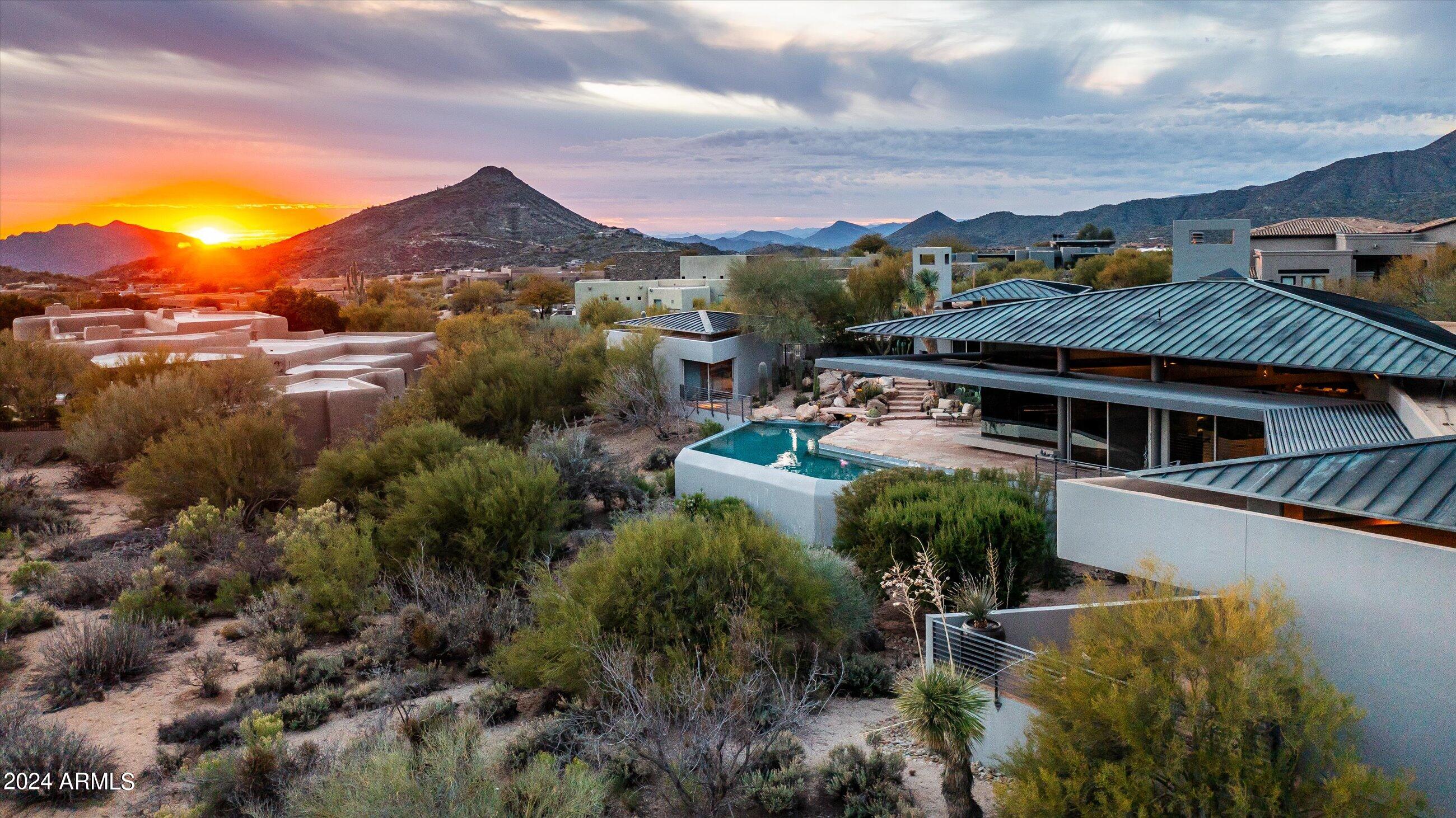 DESERT MOUNTAIN - Residential