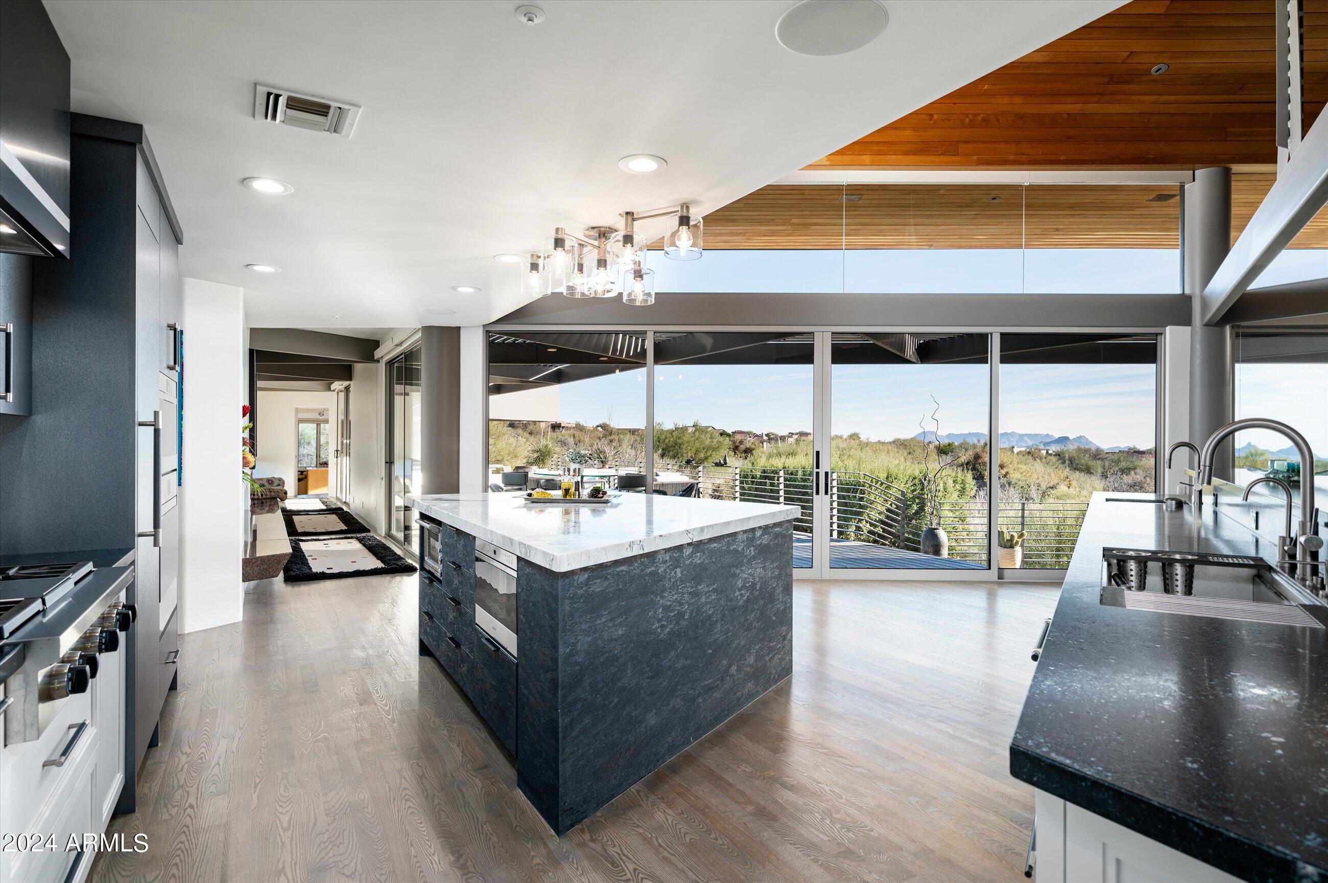 DESERT MOUNTAIN - Residential