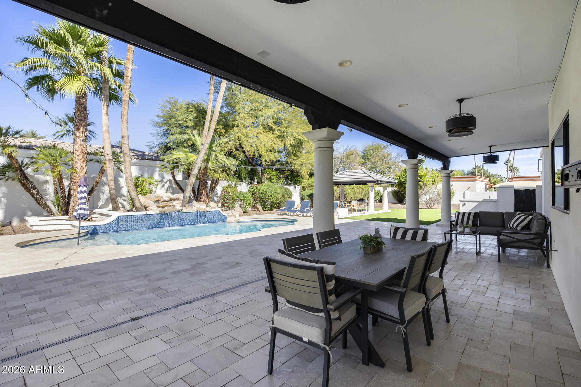 STONERIDGE MANOR LOT 1-6 - Residential