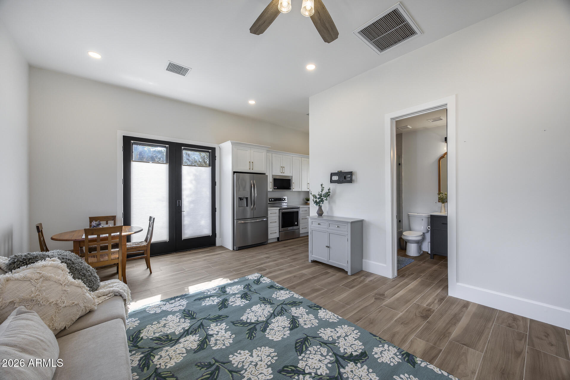 STONERIDGE MANOR LOT 1-6 - Residential