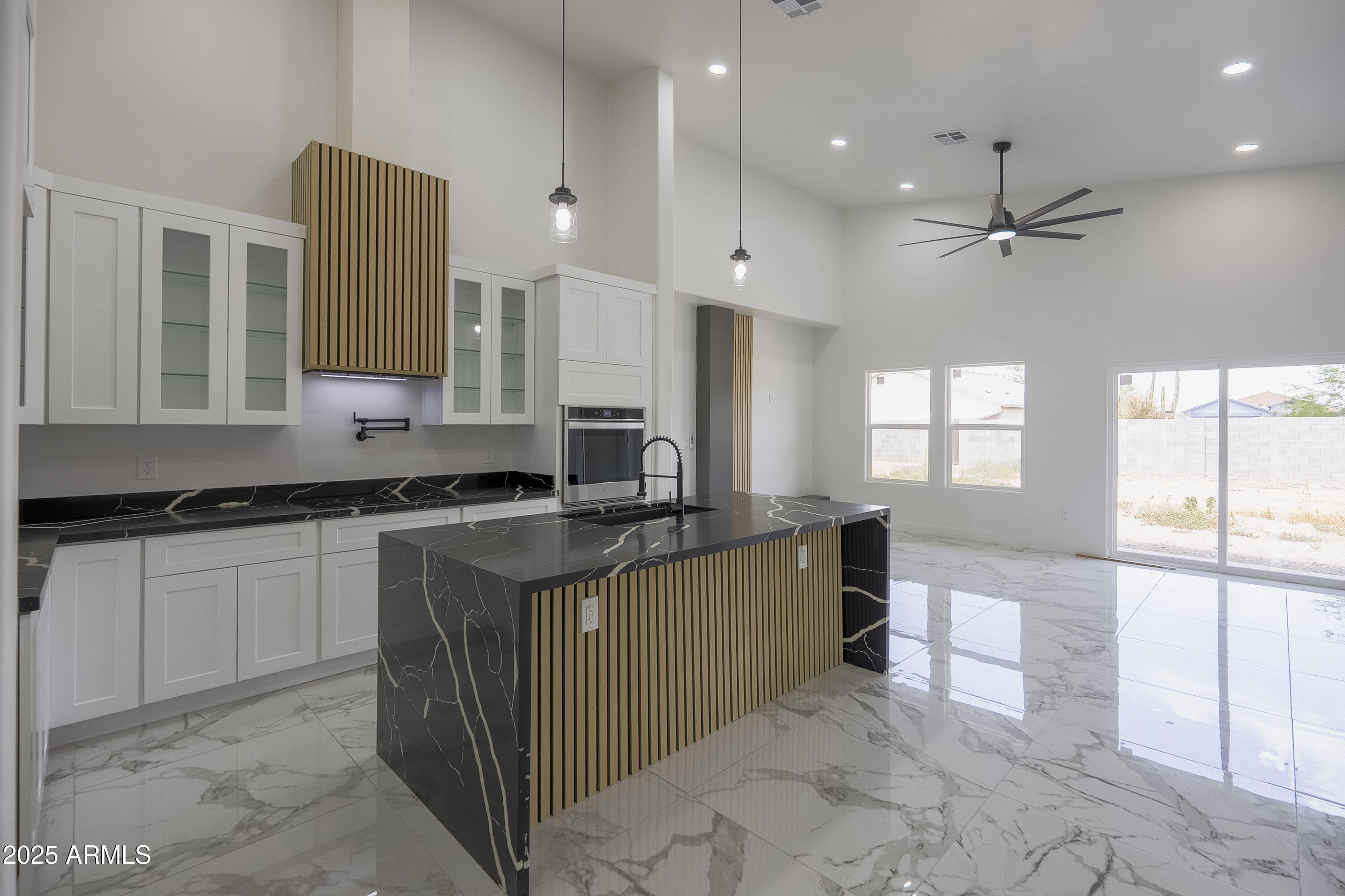 ARIZONA CITY UNIT FIFTEEN - Residential