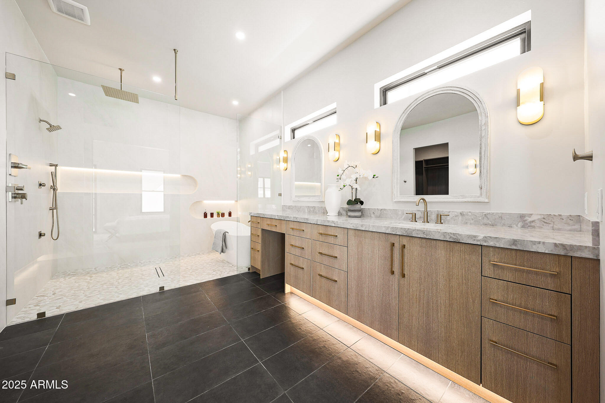 AVANT 1 UNIT 2 - Residential