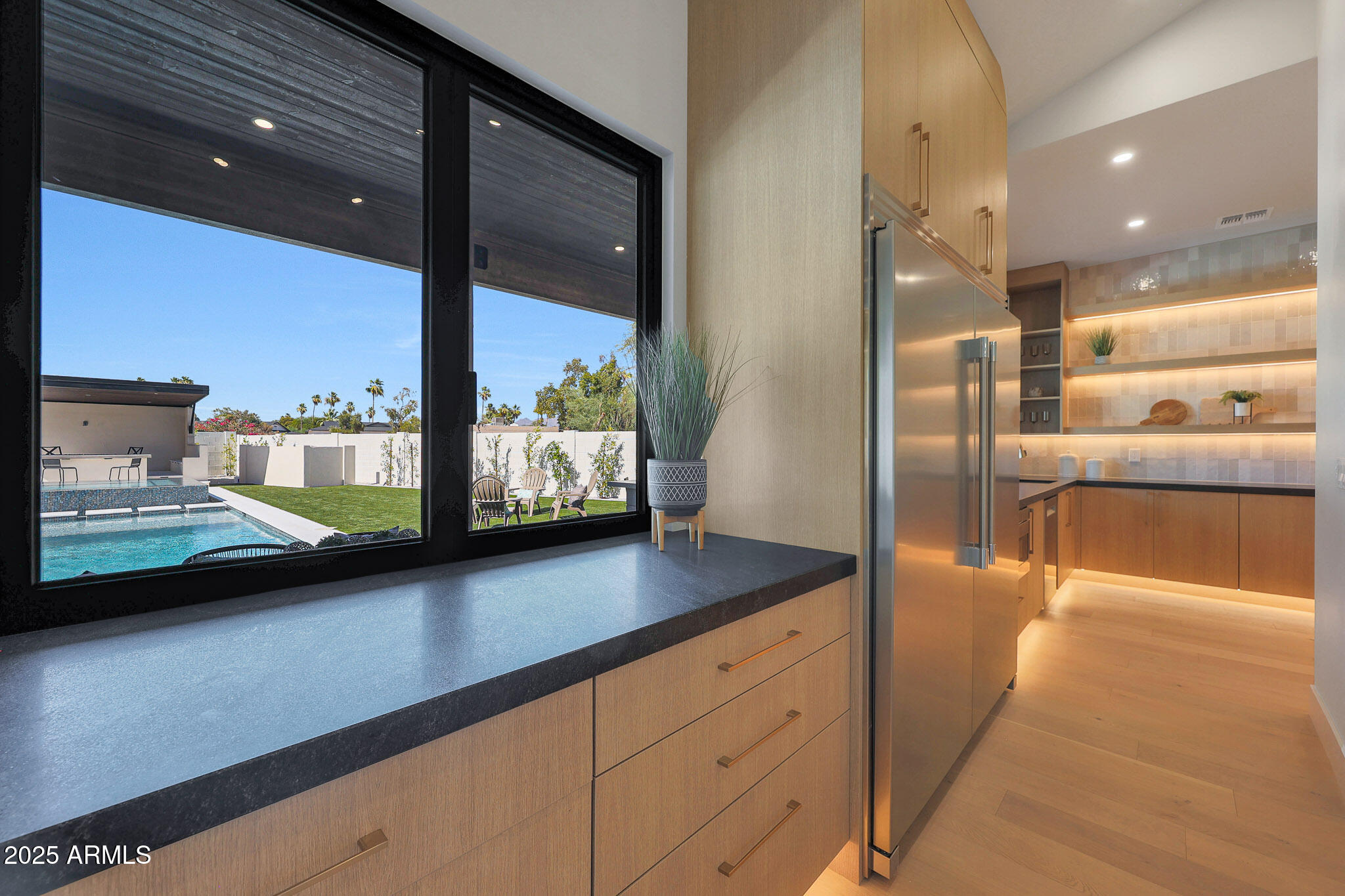AVANT 1 UNIT 2 - Residential