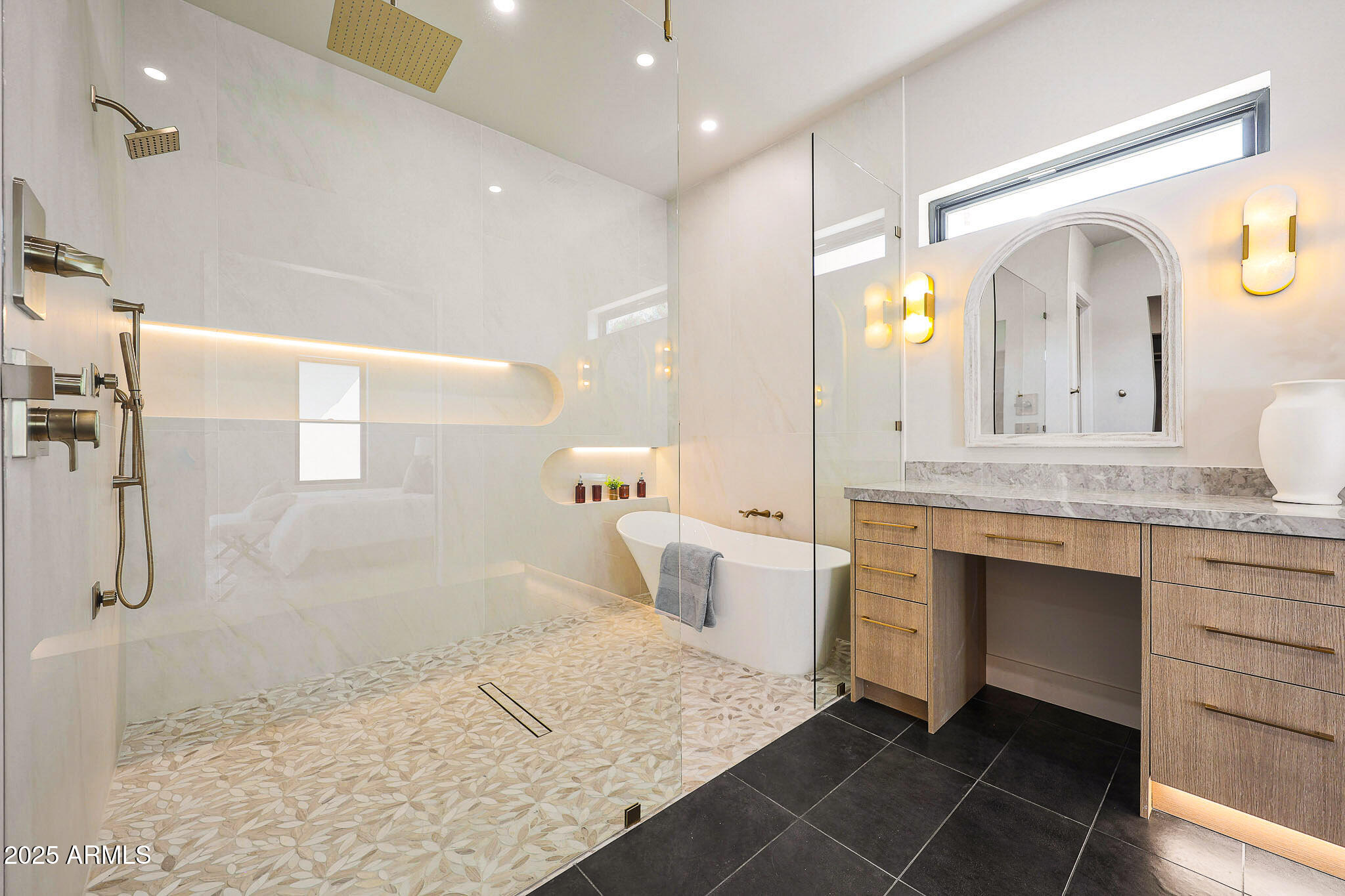 AVANT 1 UNIT 2 - Residential