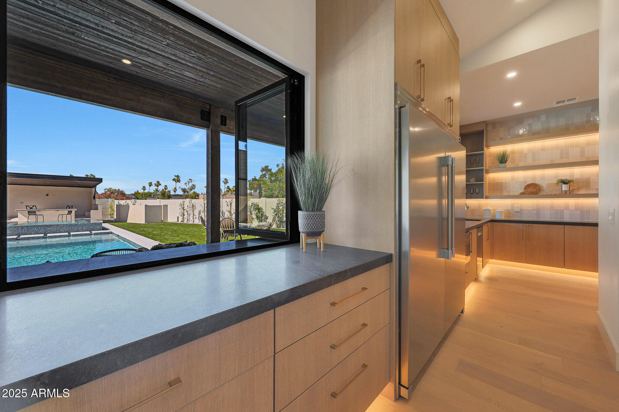 AVANT 1 UNIT 2 - Residential