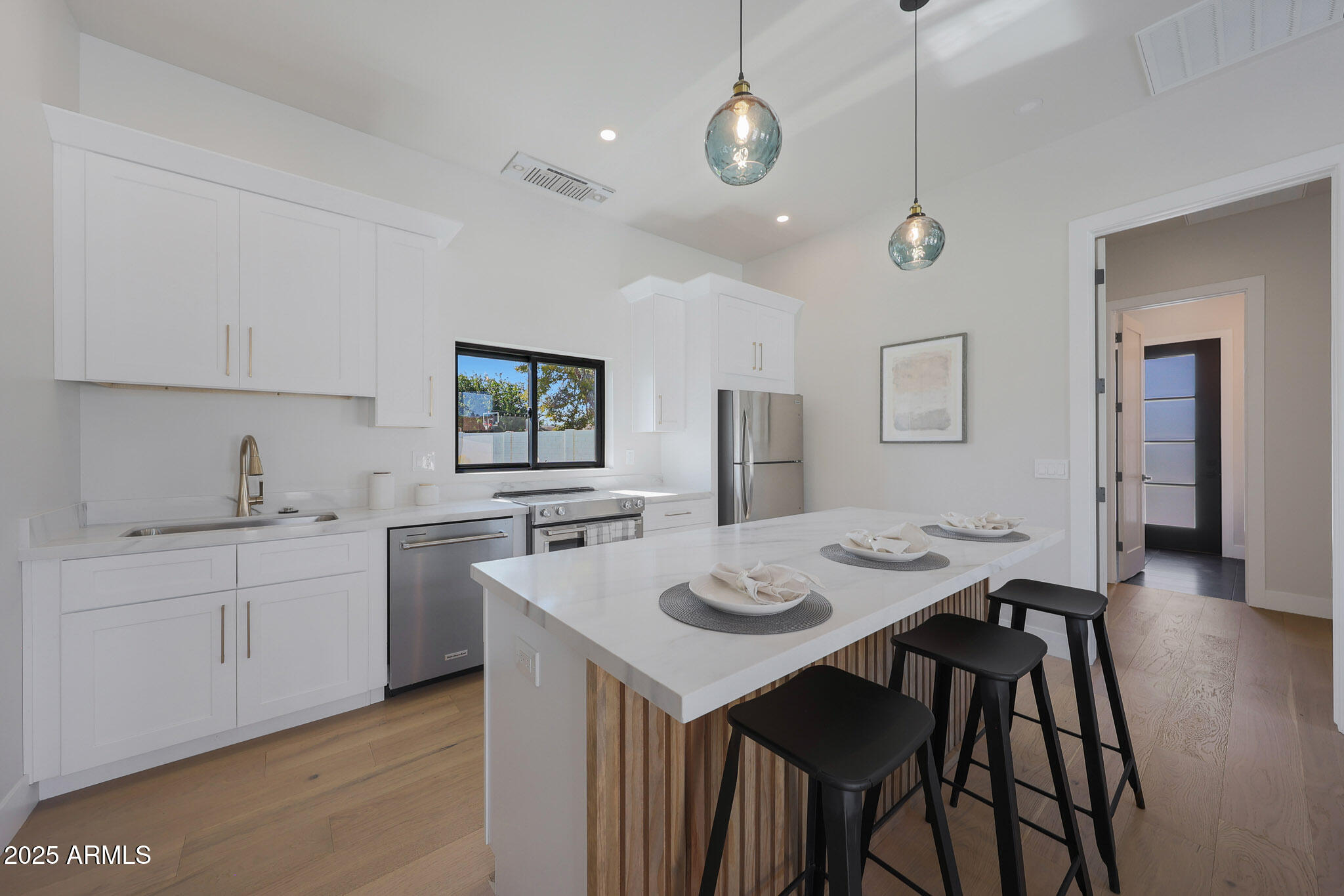 AVANT 1 UNIT 2 - Residential