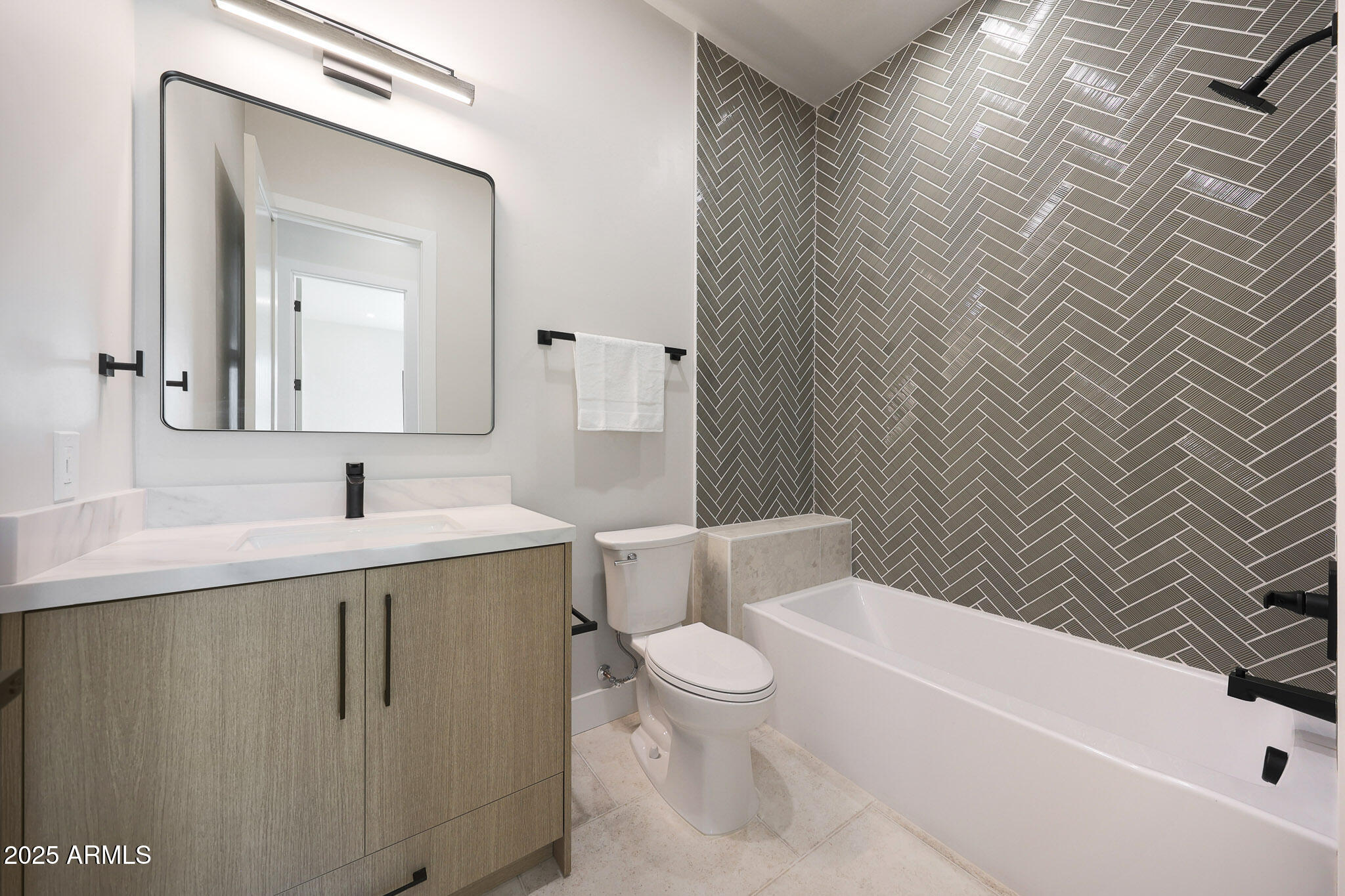 AVANT 1 UNIT 2 - Residential