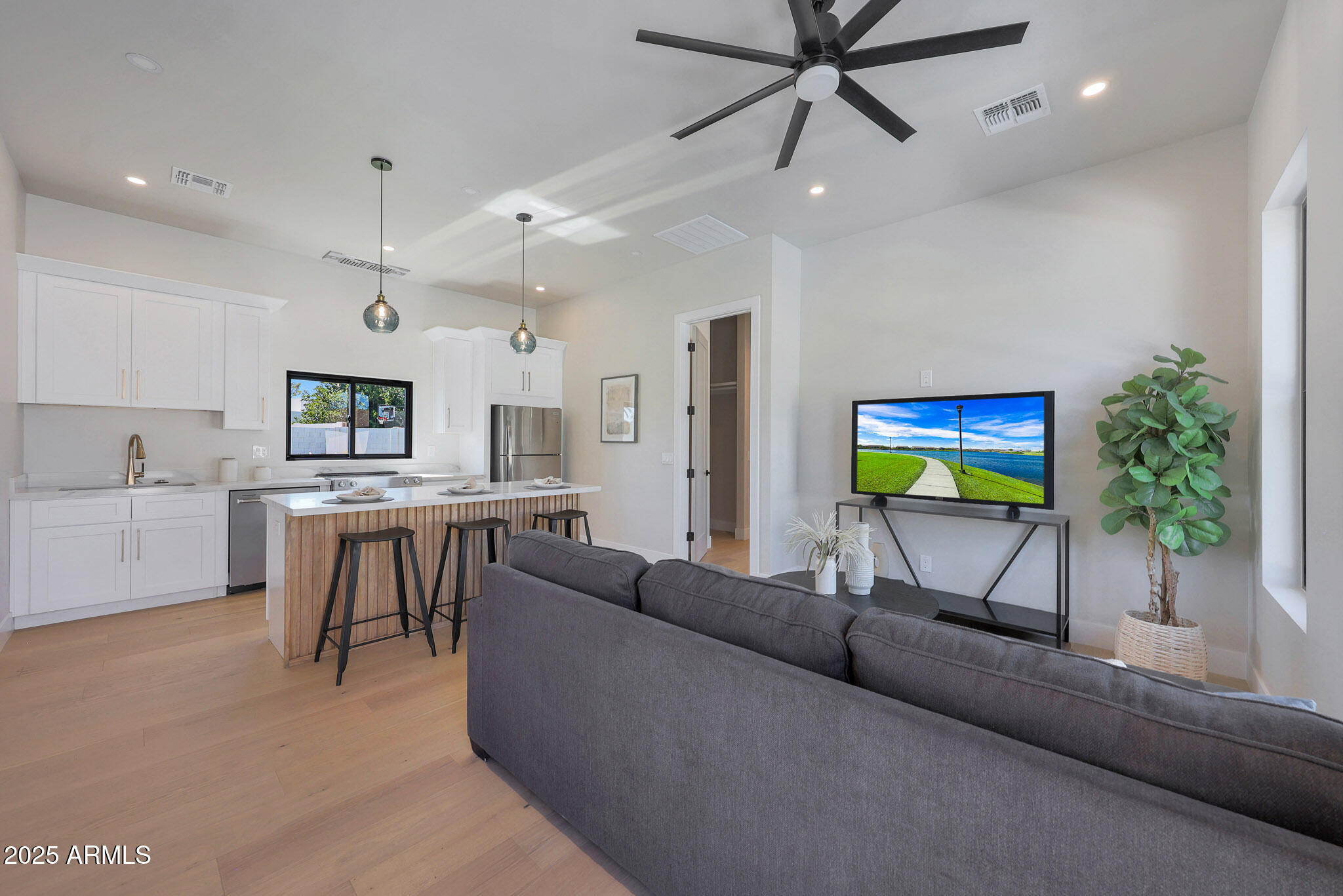 AVANT 1 UNIT 2 - Residential