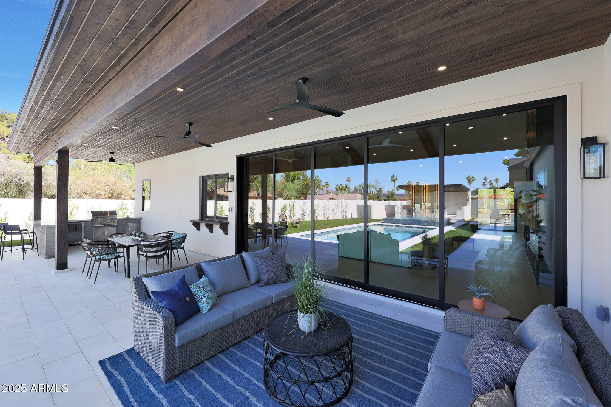 AVANT 1 UNIT 2 - Residential