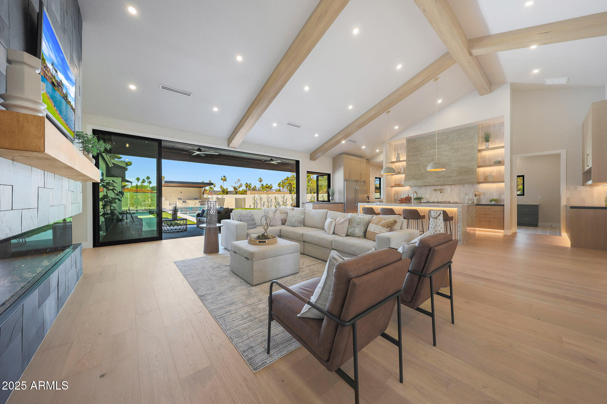 AVANT 1 UNIT 2 - Residential