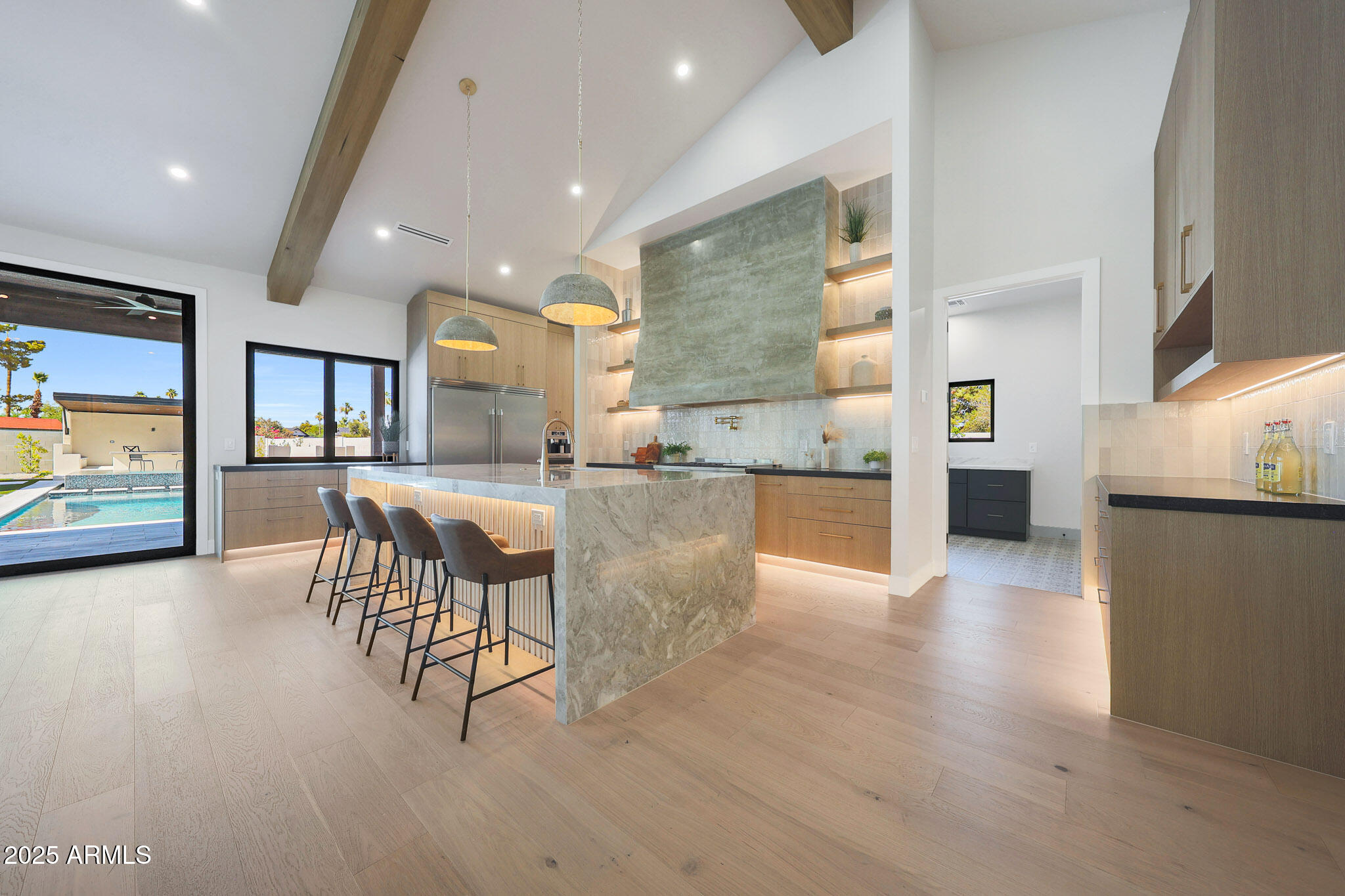 AVANT 1 UNIT 2 - Residential