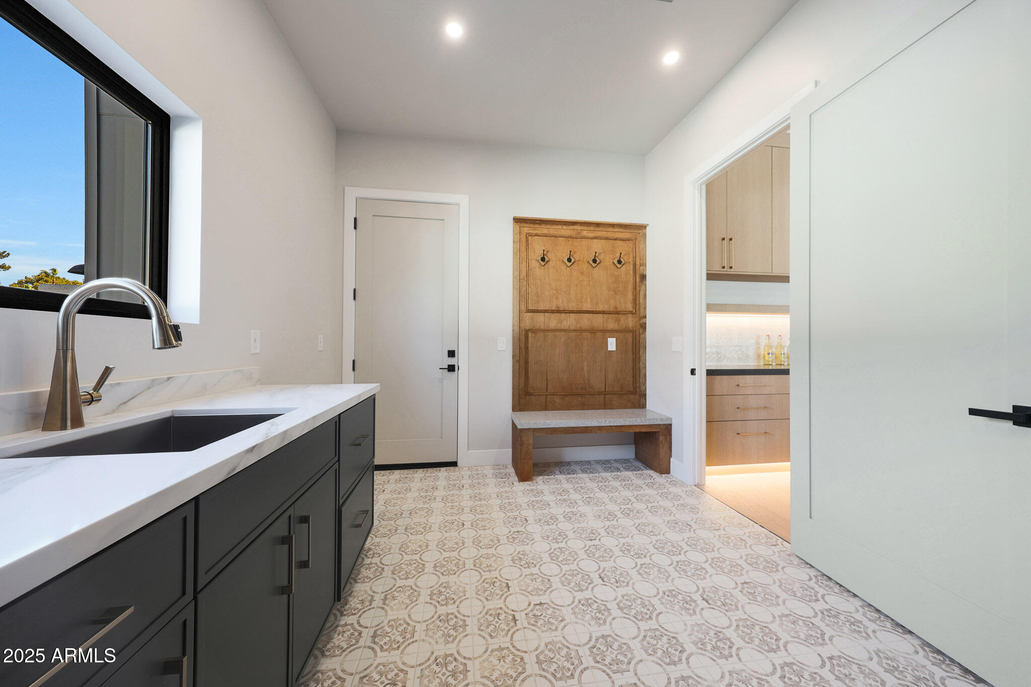 AVANT 1 UNIT 2 - Residential