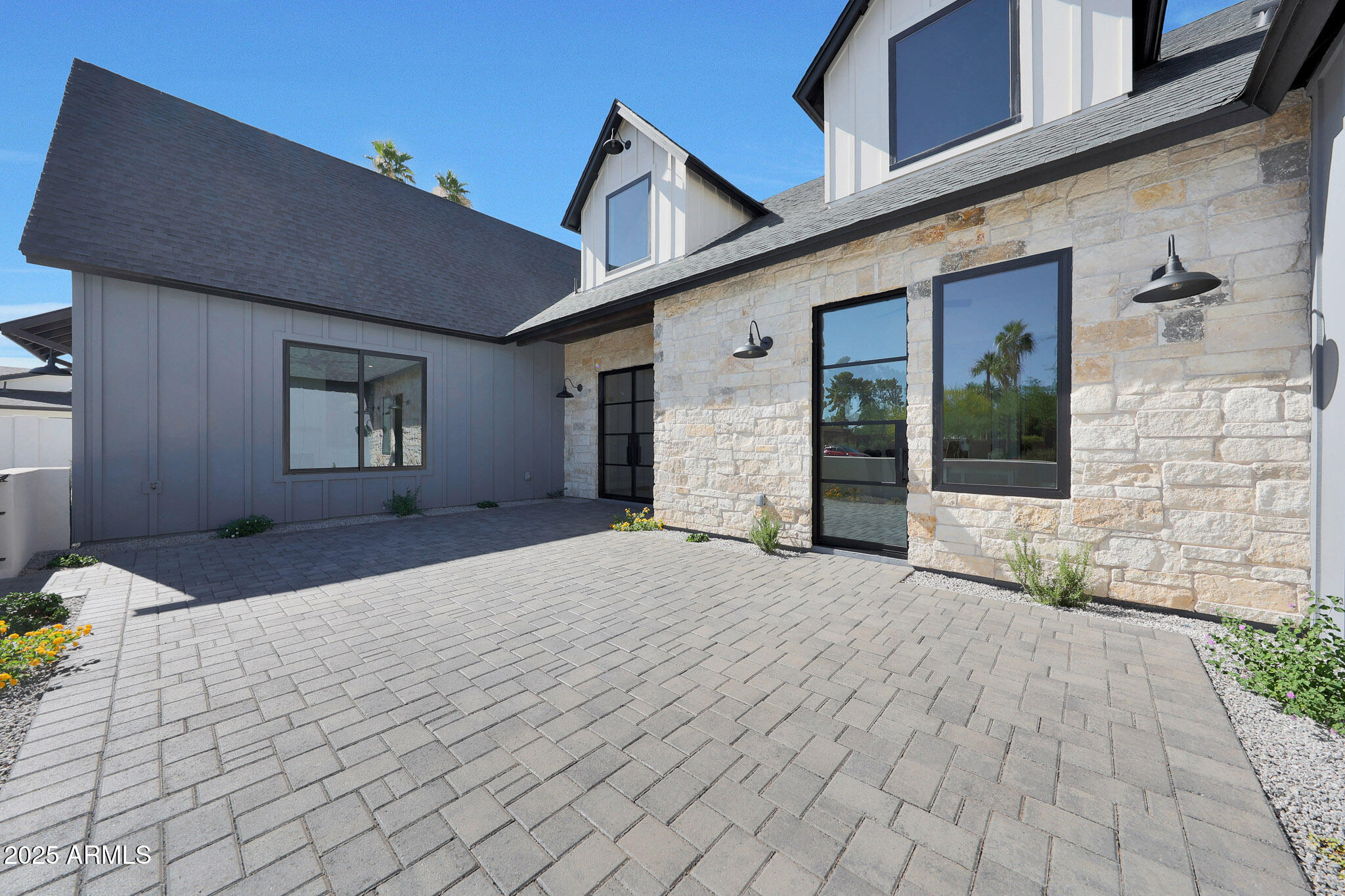 AVANT 1 UNIT 2 - Residential