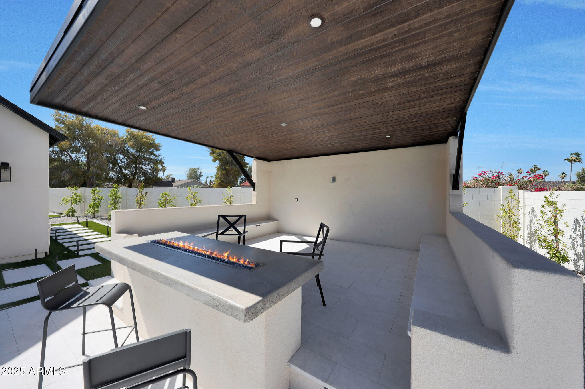 AVANT 1 UNIT 2 - Residential