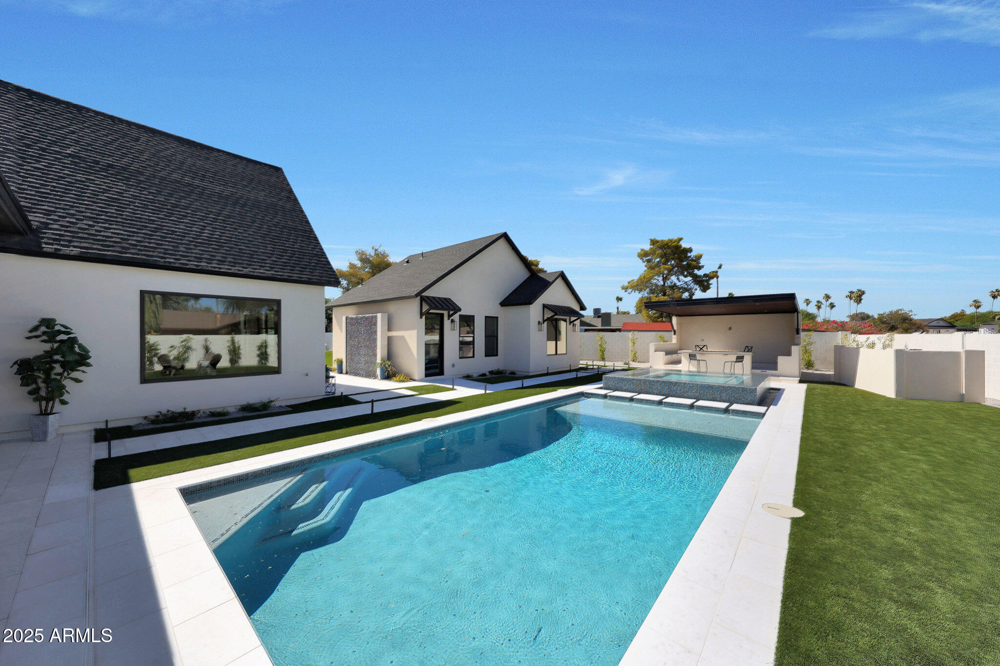 AVANT 1 UNIT 2 - Residential