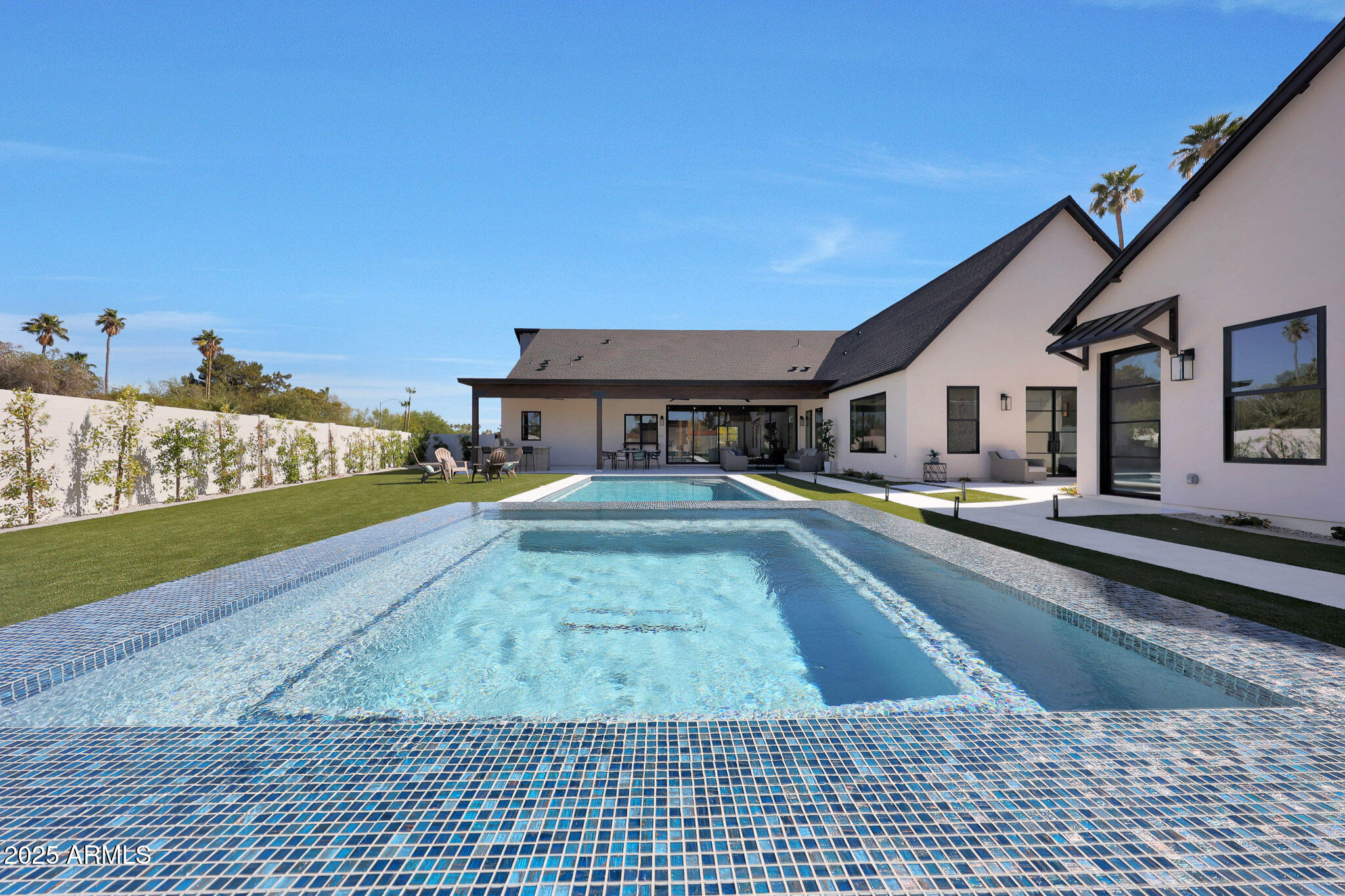 AVANT 1 UNIT 2 - Residential